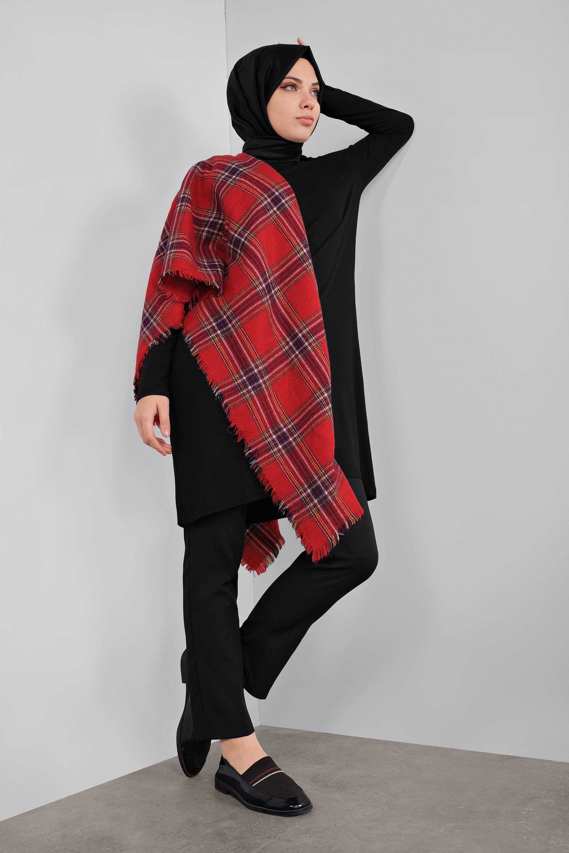 Tesettür giyim SİYAH OMUZLARI VOLANLI BOĞAZLI TUNİK 41233 