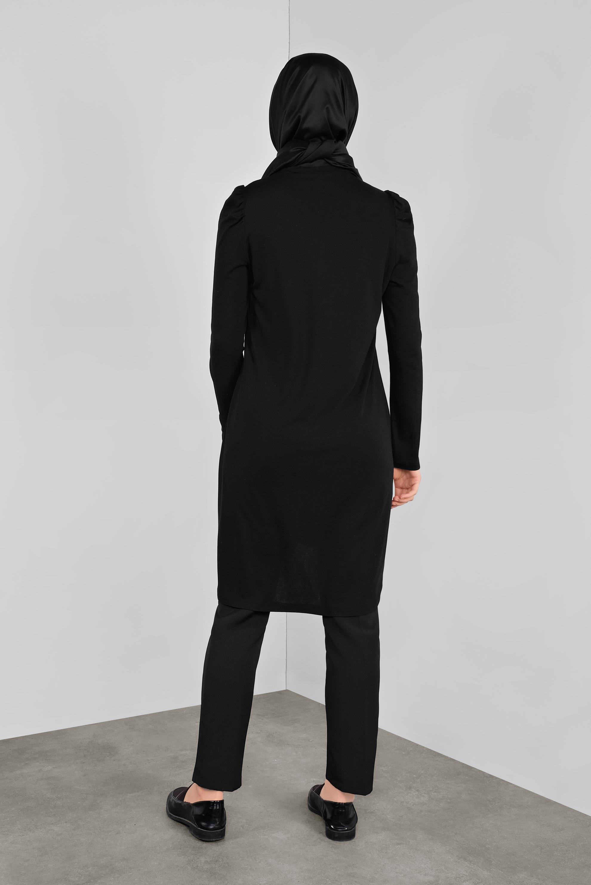 Tesettür giyim SİYAH OMUZLARI VOLANLI BOĞAZLI TUNİK 41233 