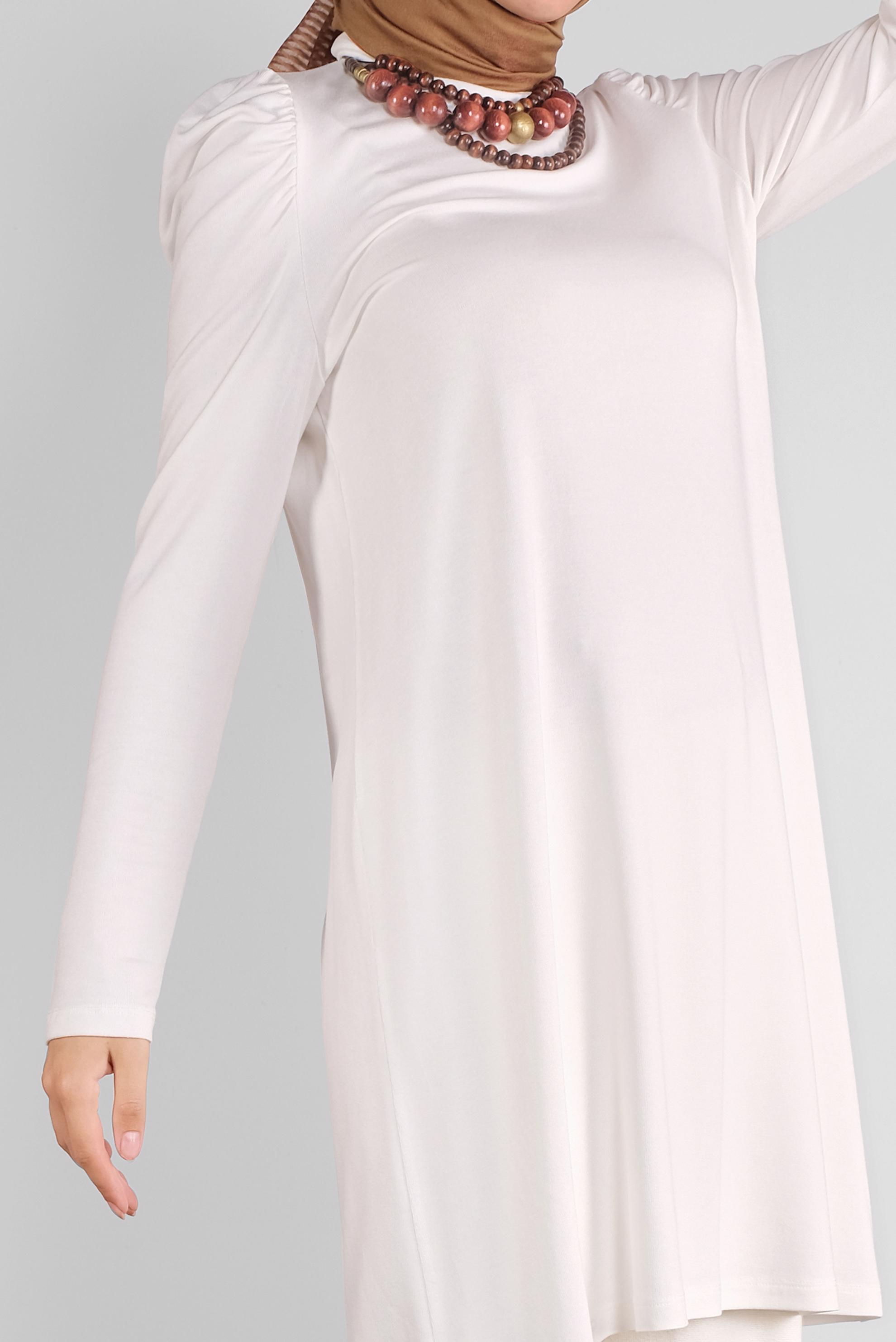 Tesettür giyim BEYAZ OMUZLARI VOLANLI BOĞAZLI TUNİK 41233 