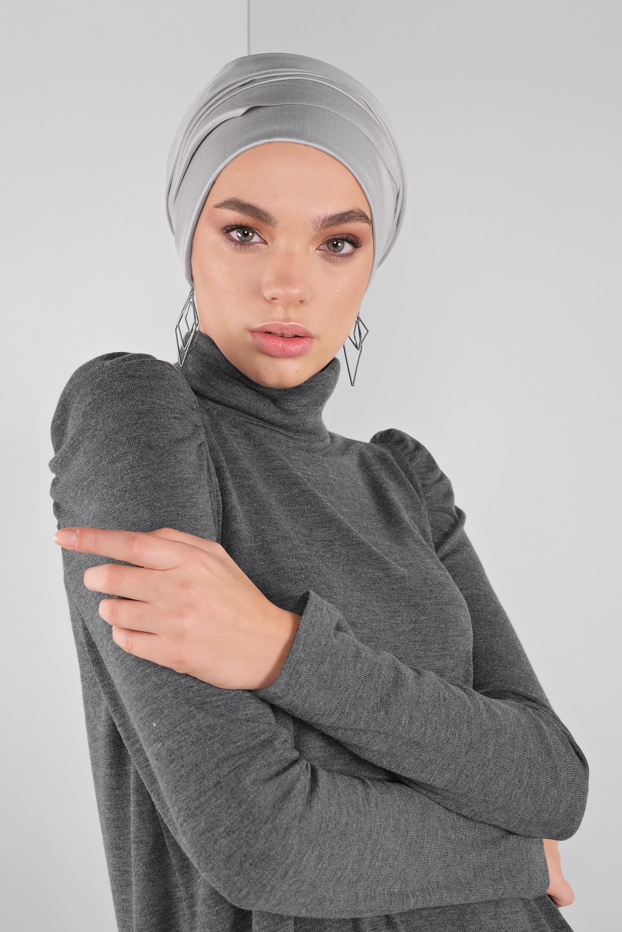 Tesettür giyim GRİ OMUZLARI VOLANLI BOĞAZLI TUNİK 41233 