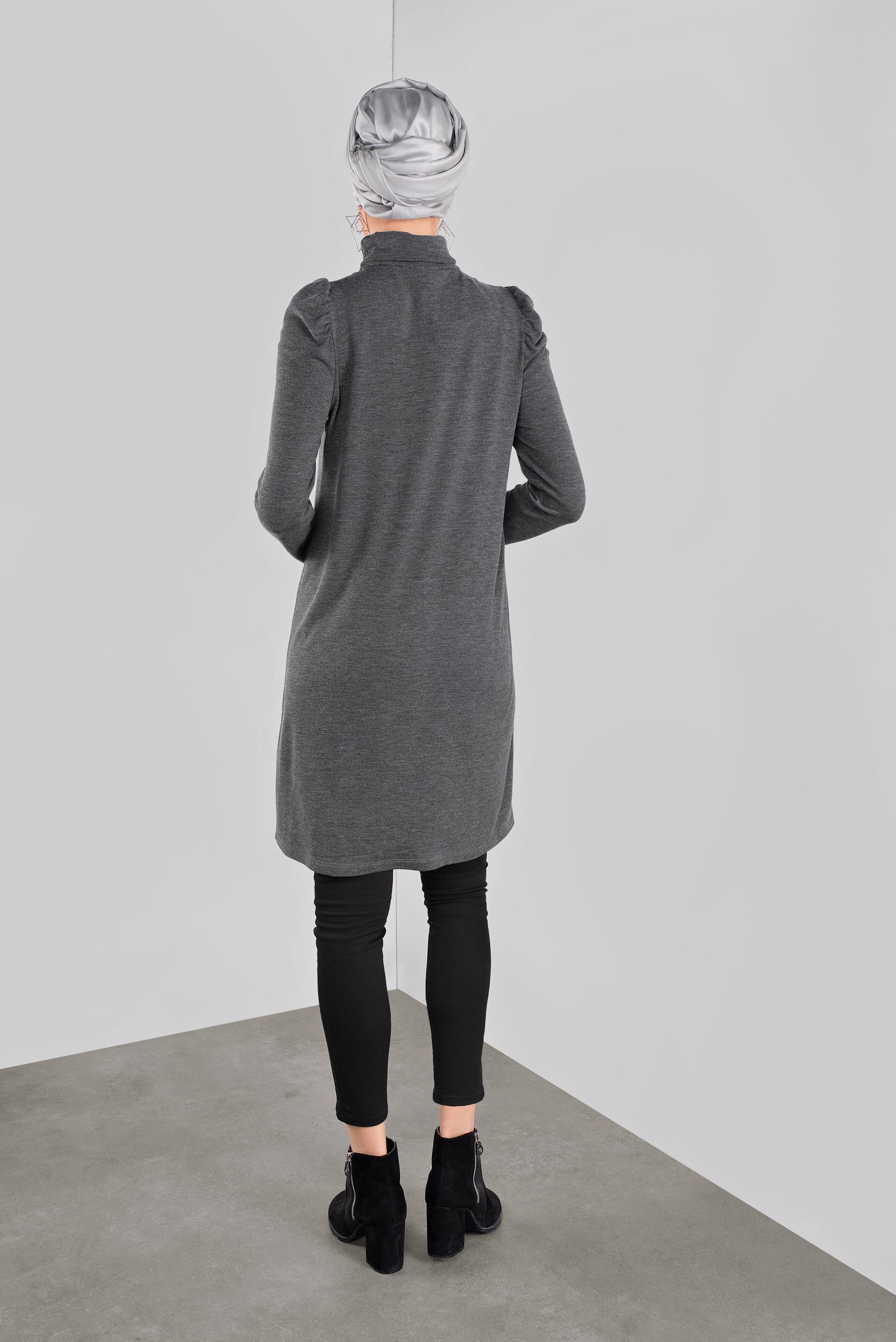 Tesettür giyim GRİ OMUZLARI VOLANLI BOĞAZLI TUNİK 41233 