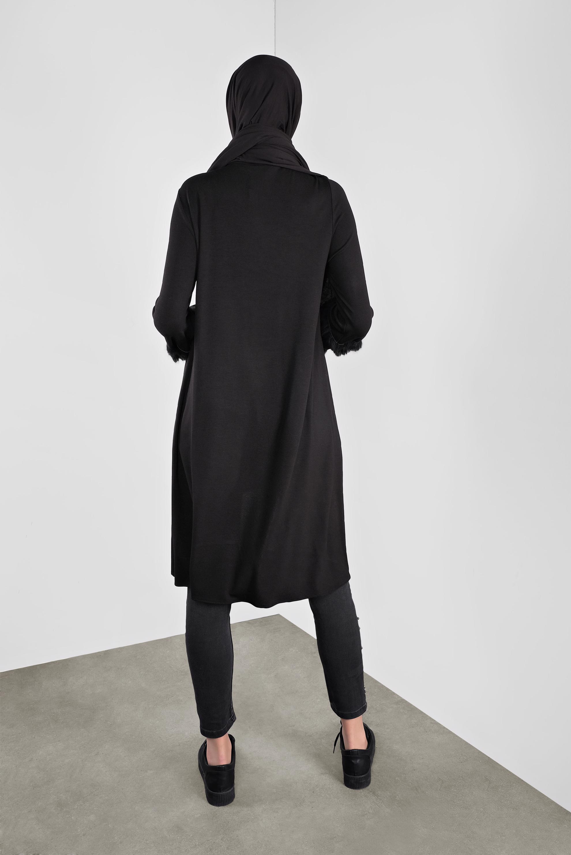 Tesettür giyim SİYAH KOLLARI ŞERİT TÜY DETAYLI SALAŞ TUNİK 41234