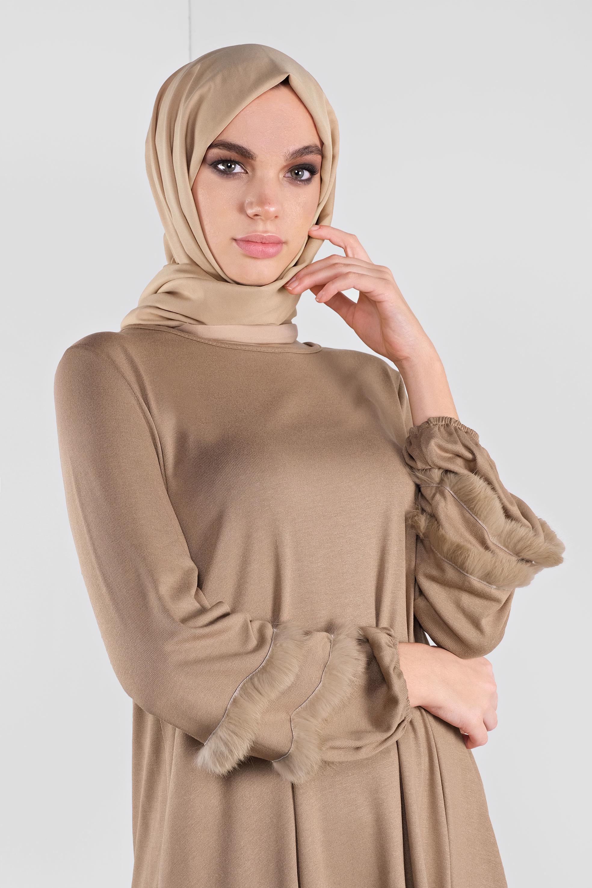 Tesettür giyim KAHVE KOLLARI ŞERİT TÜY DETAYLI SALAŞ TUNİK 41234