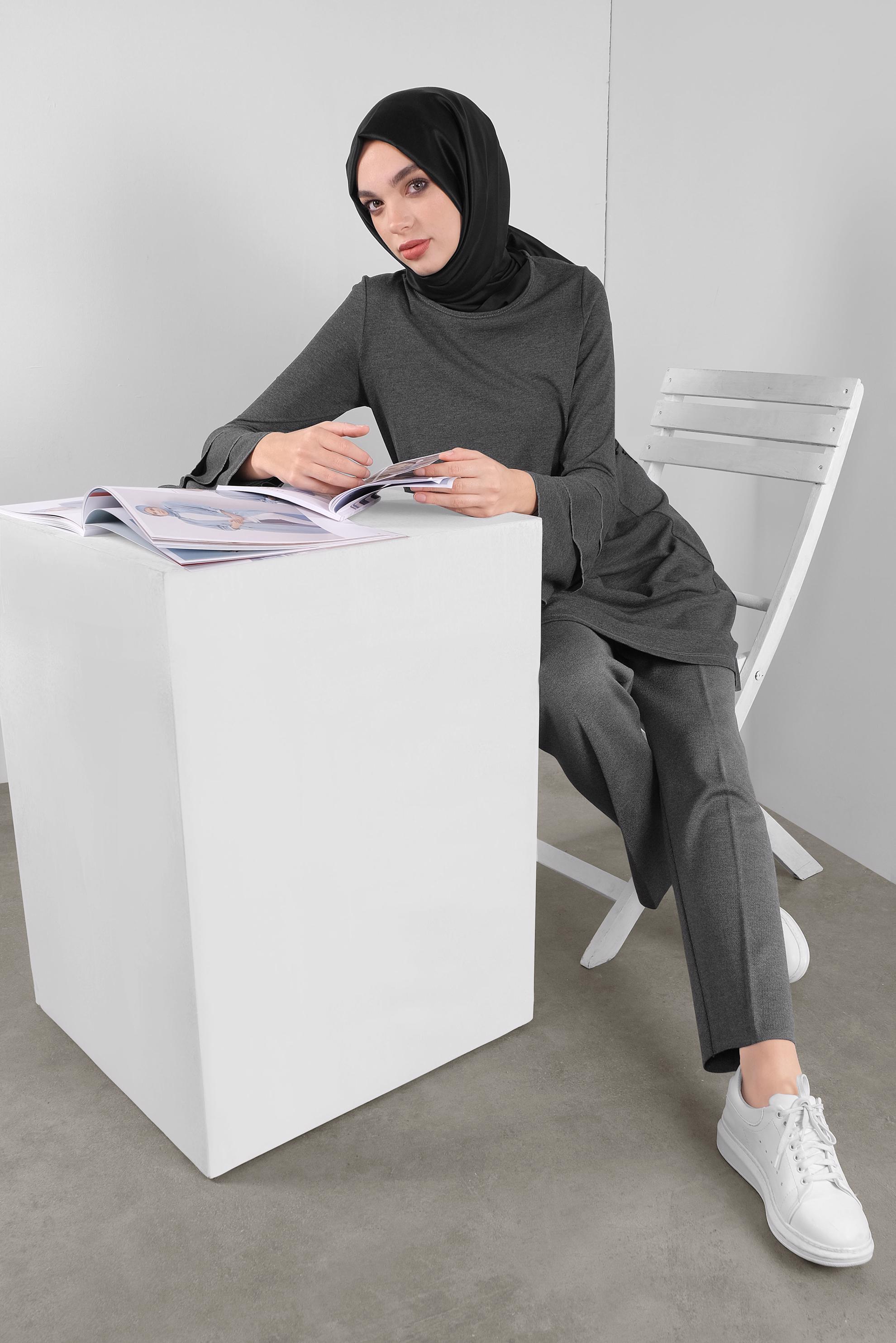 Tesettür giyim GRİ VOLANLI KOL DETAYLI TUNİK 41235