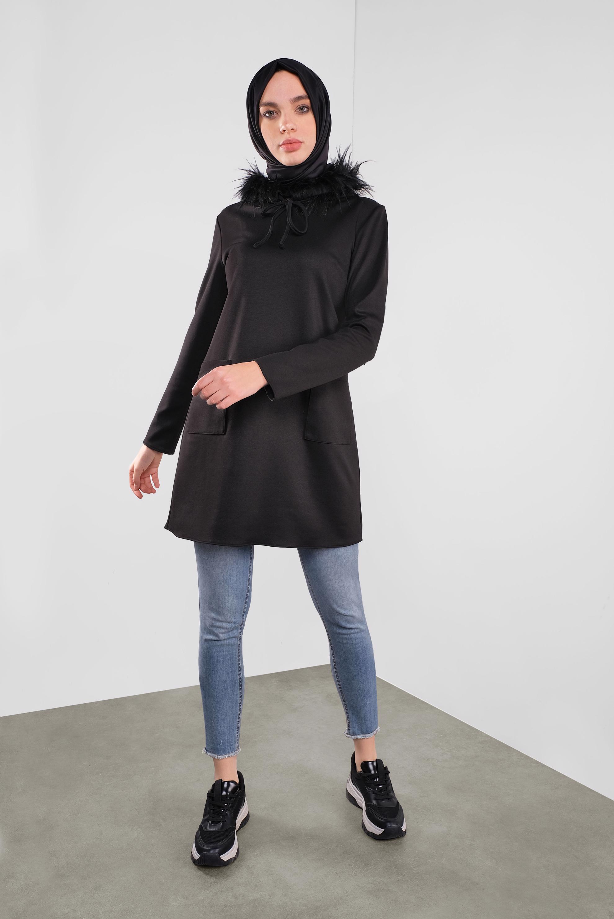 Tesettür giyim SİYAH KAPÜŞONU KÜRKLÜ BAĞCIKLI TUNİK 41292