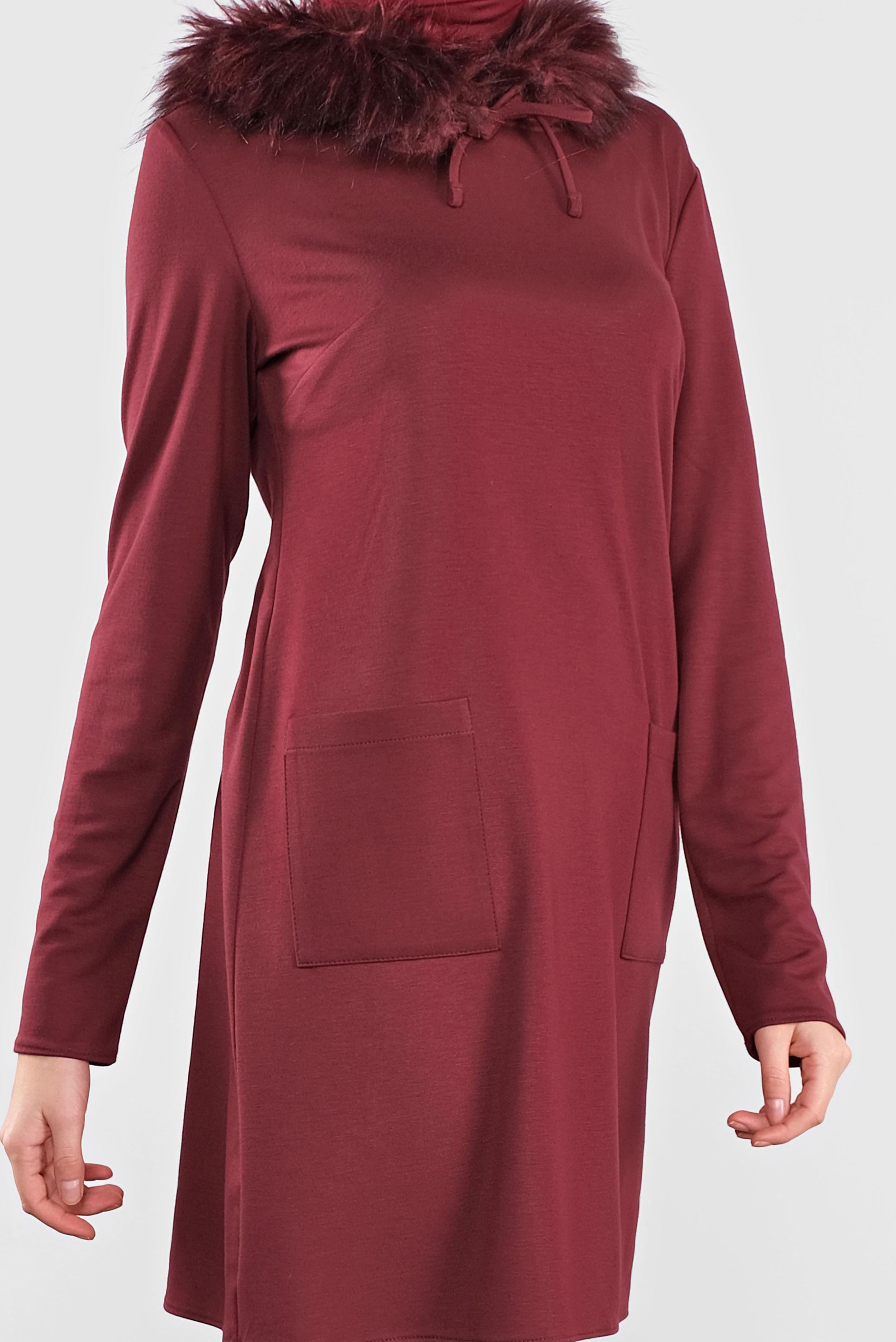 Tesettür giyim BORDO KAPÜŞONU KÜRKLÜ BAĞCIKLI TUNİK 41292