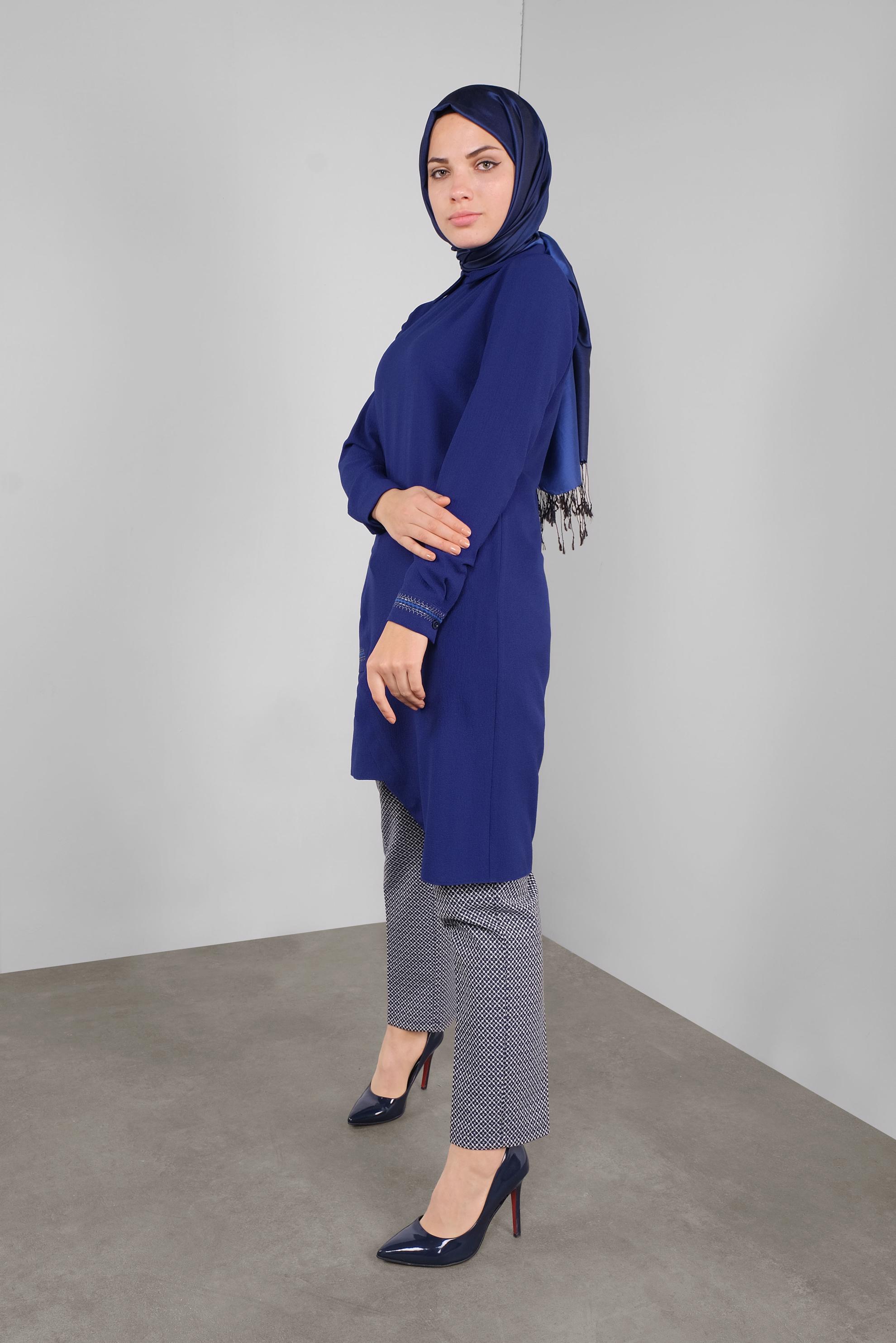 Tesettür giyim MAVİ NAKIŞLI ASİMETRİK KESİM TUNİK 41294