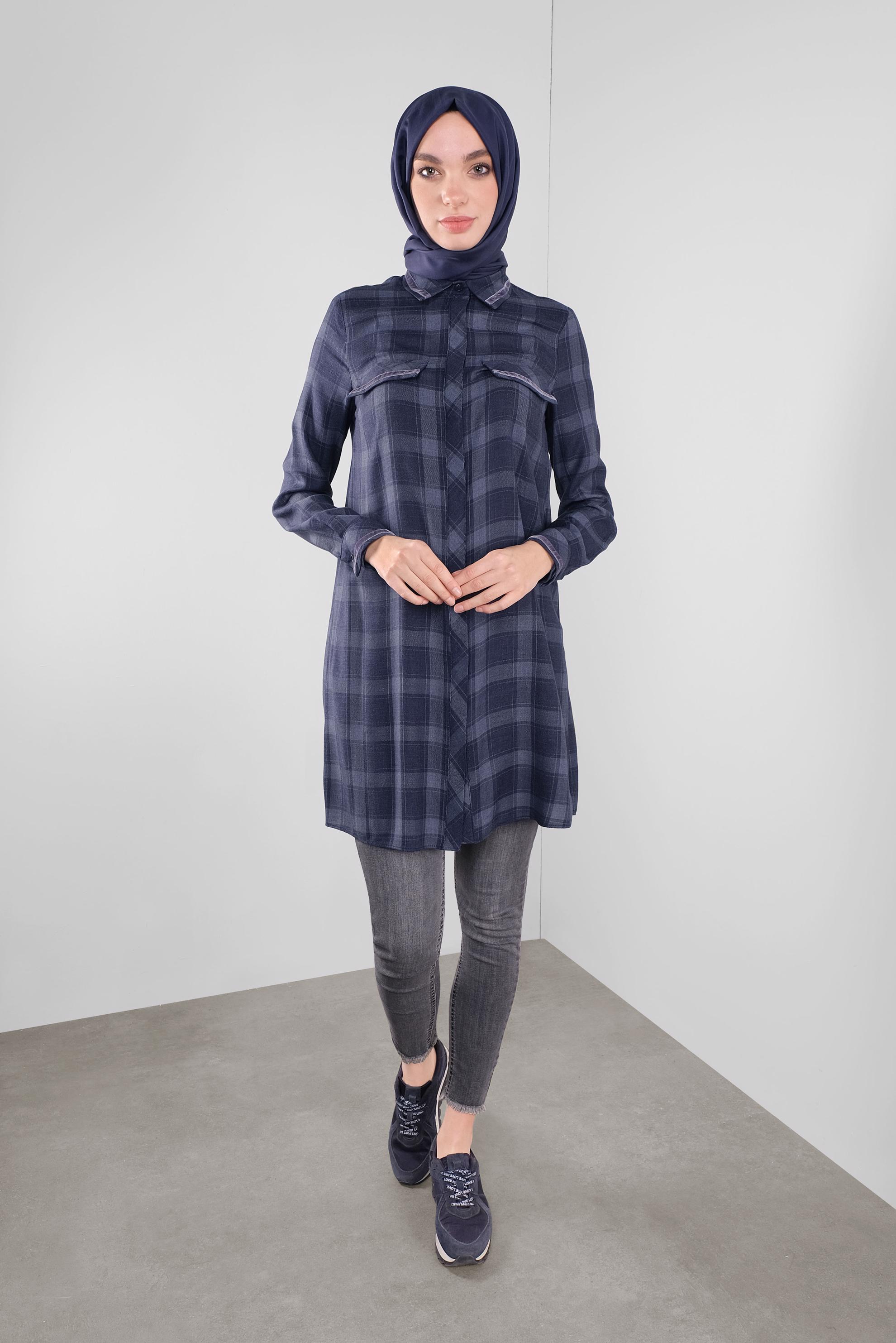 Tesettür giyim LACİVERT KARELİ GİZLİ DÜĞMELİ TUNİK 41295 