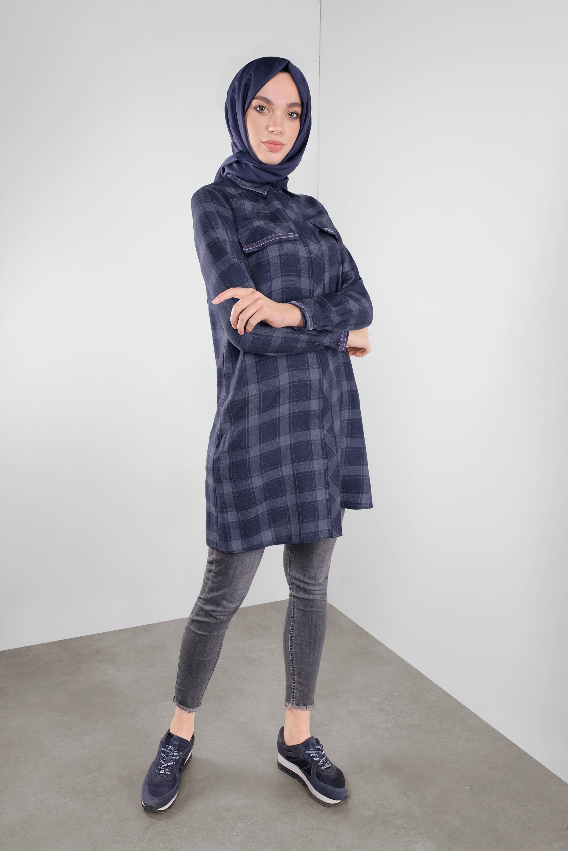 Tesettür giyim LACİVERT KARELİ GİZLİ DÜĞMELİ TUNİK 41295 