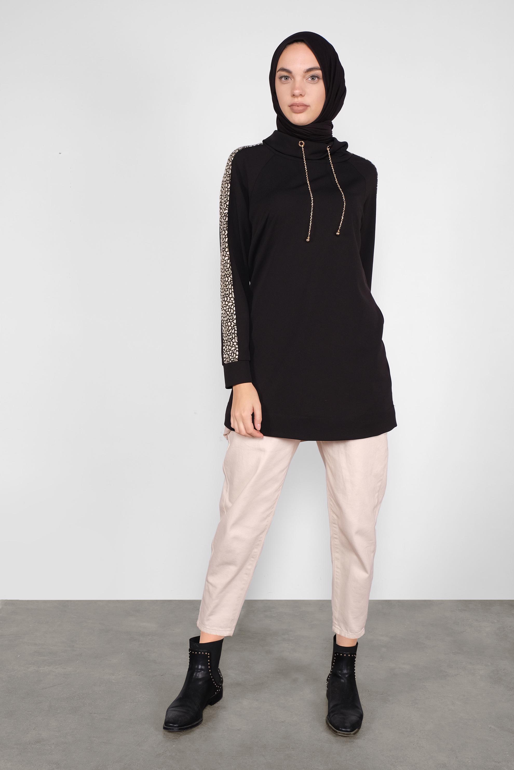 Tesettür giyim SİYAH ZİNCİR DETAYLI BOĞAZLI TUNİK 41300 