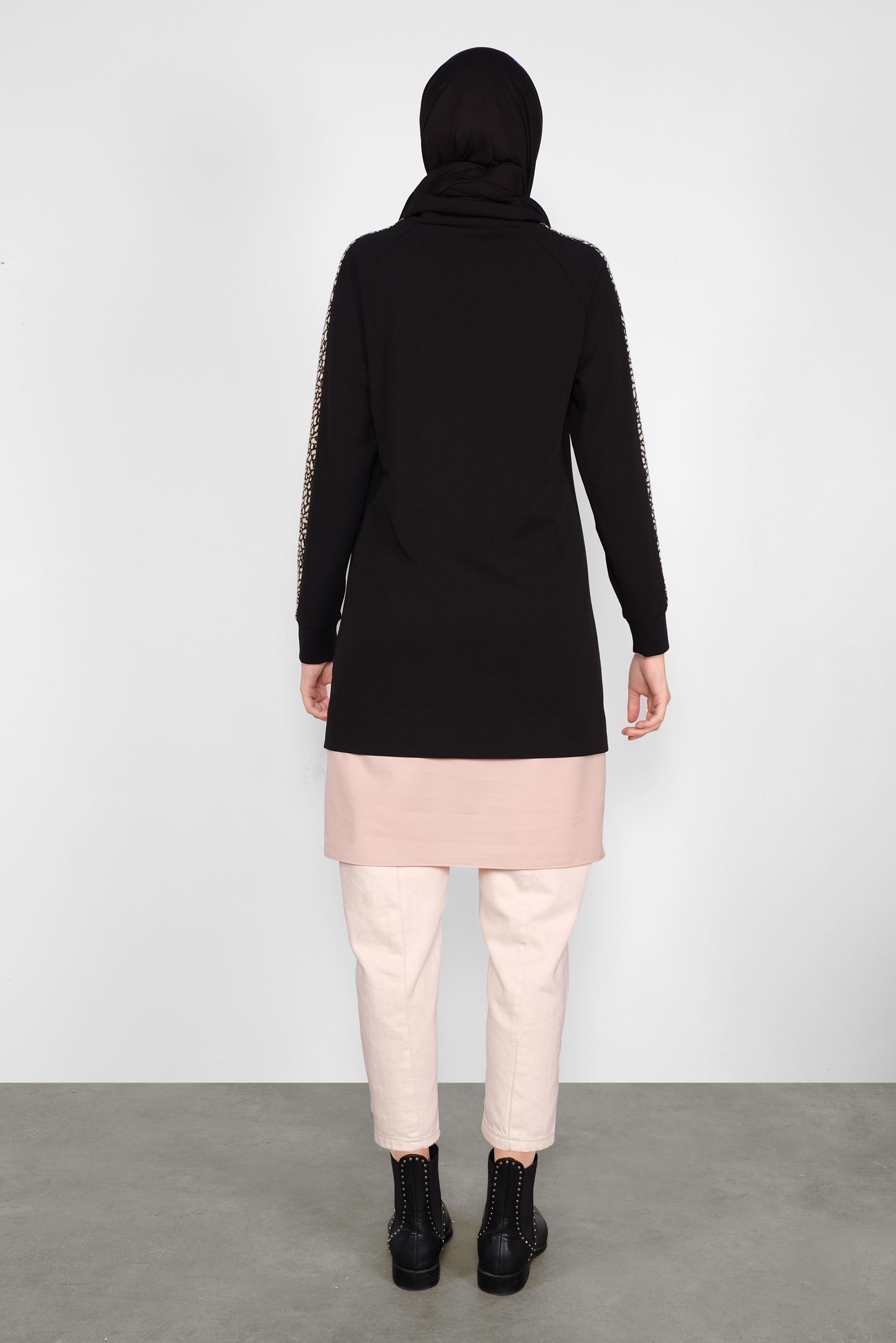 Tesettür giyim SİYAH ZİNCİR DETAYLI BOĞAZLI TUNİK 41300 