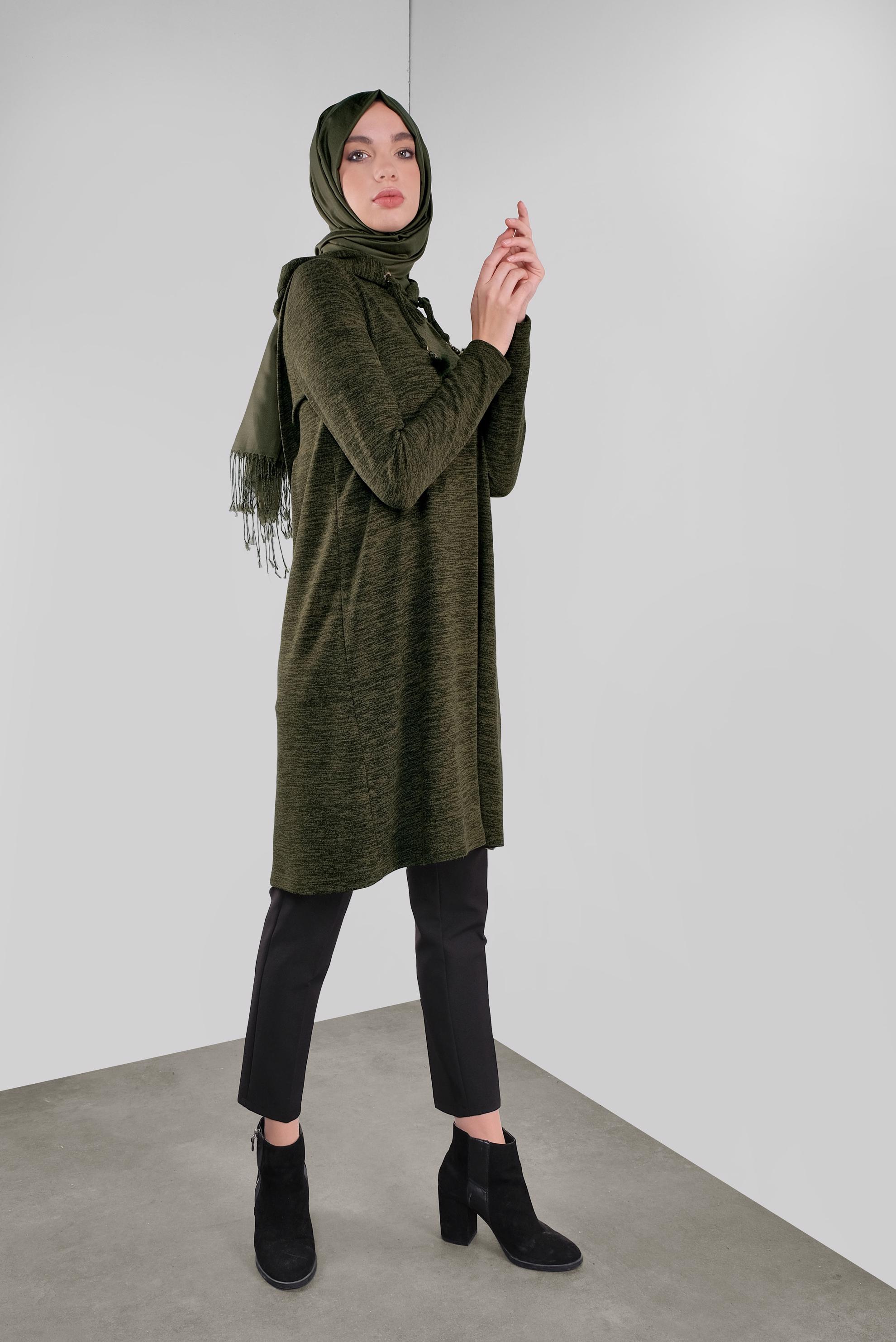 Tesettür giyim HAKİ KAPÜŞONLU BAĞCIKLARI TÜYLÜ TRİKO TUNİK 41303