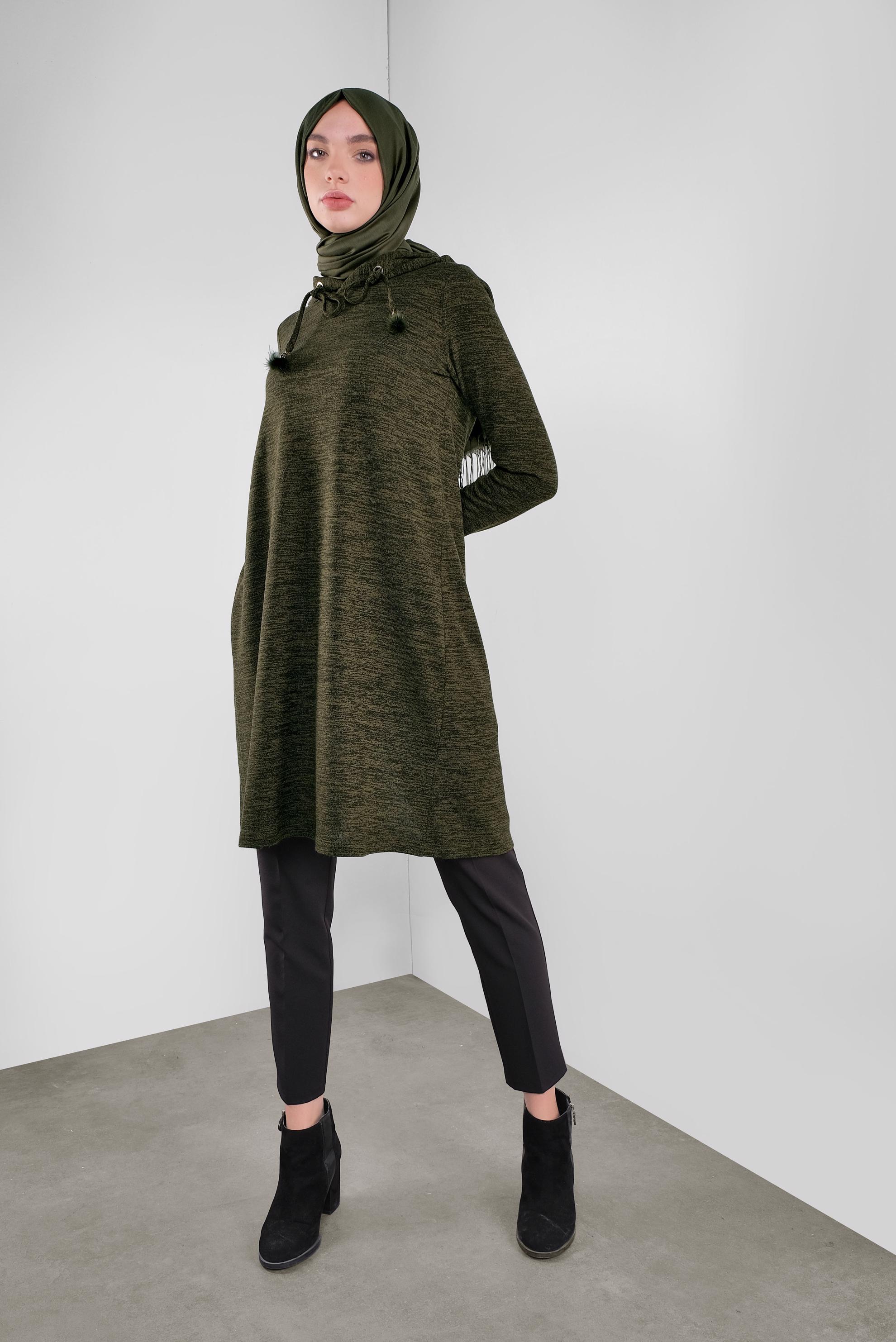 Tesettür giyim HAKİ KAPÜŞONLU BAĞCIKLARI TÜYLÜ TRİKO TUNİK 41303