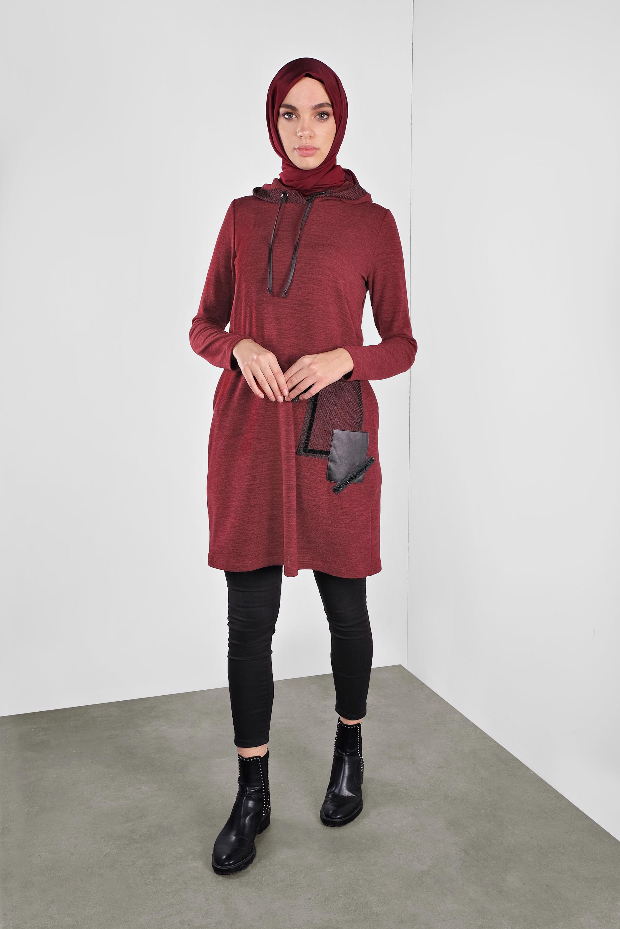 Tesettür giyim BORDO KAPÜŞONLU FİLE DETAYLI TUNİK 41307