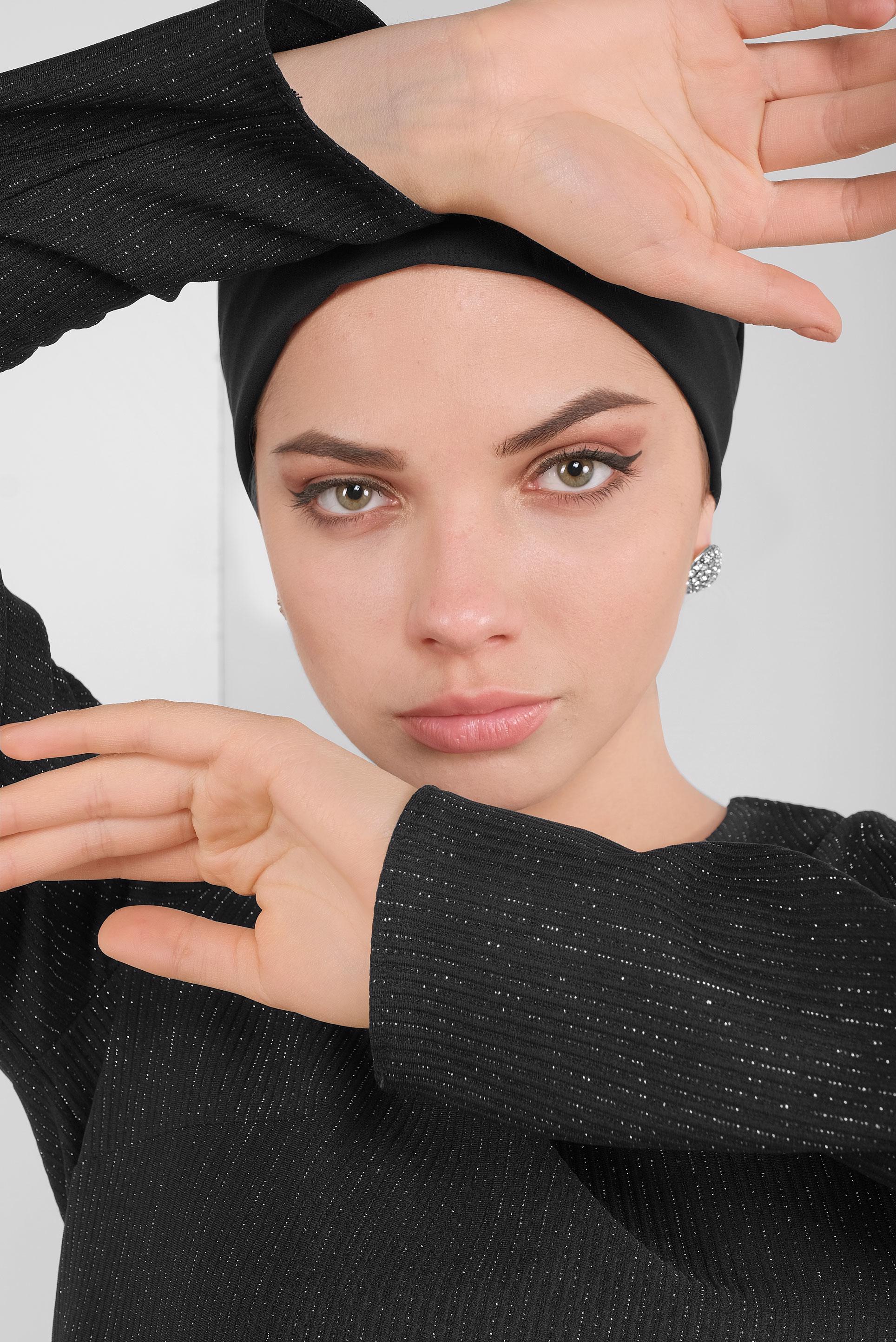 Tesettür giyim SİYAH SİMLİ TAŞLI TÜYLÜ TUNİK 41310