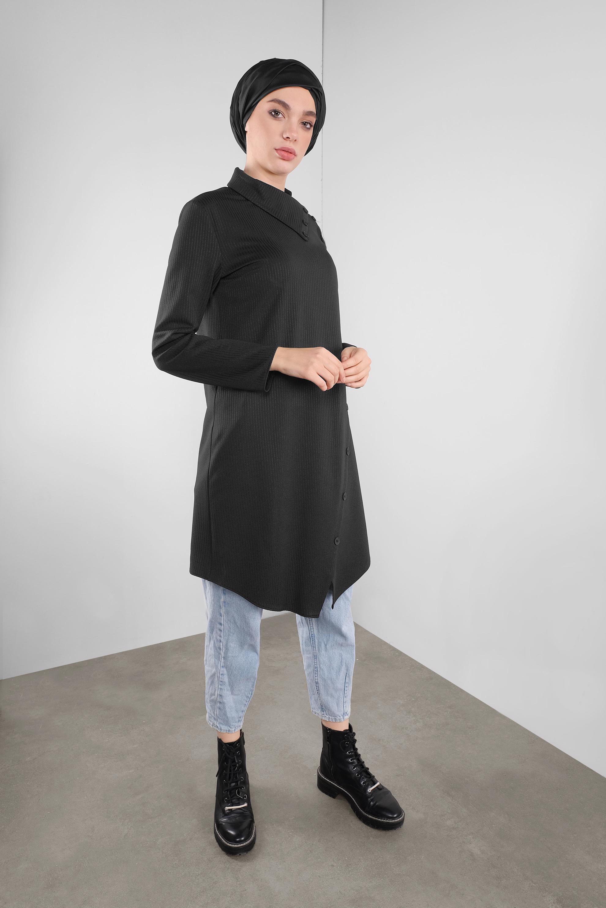 Tesettür giyim SİYAH DÜĞME DETAYLI ASİMETRİK KESİM TUNİK 41312