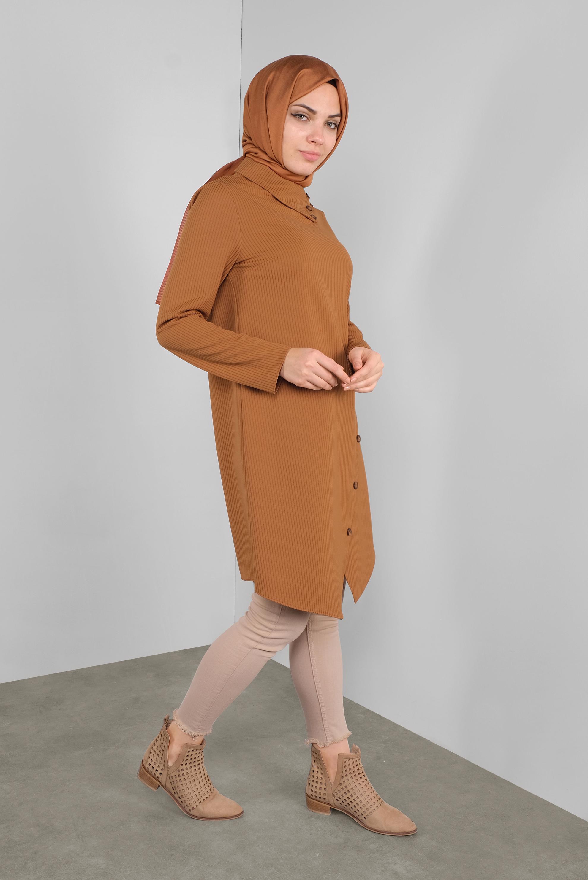 Tesettür giyim KAHVE DÜĞME DETAYLI ASİMETRİK KESİM TUNİK 41312