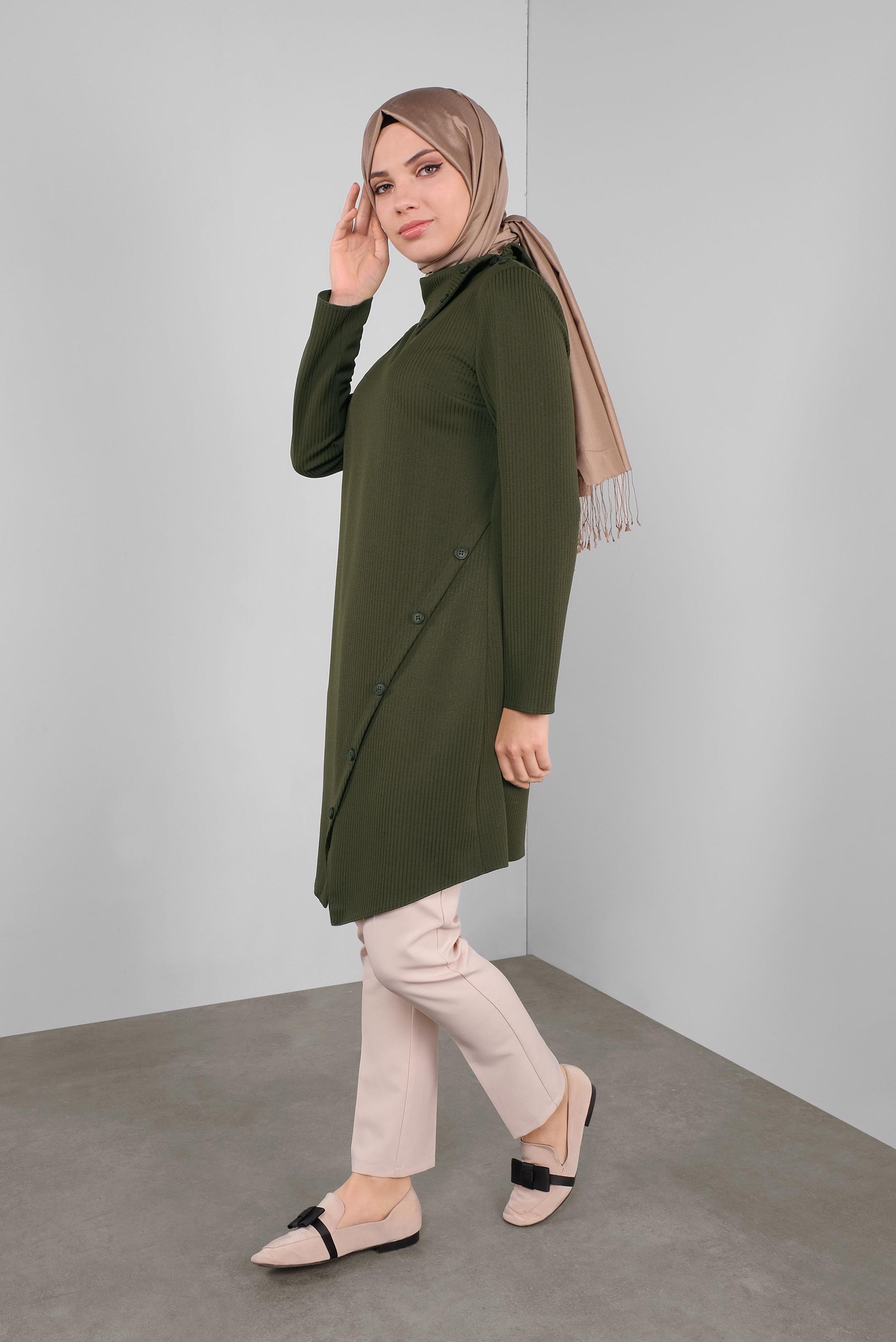 Tesettür giyim HAKİ DÜĞME DETAYLI ASİMETRİK KESİM TUNİK 41312