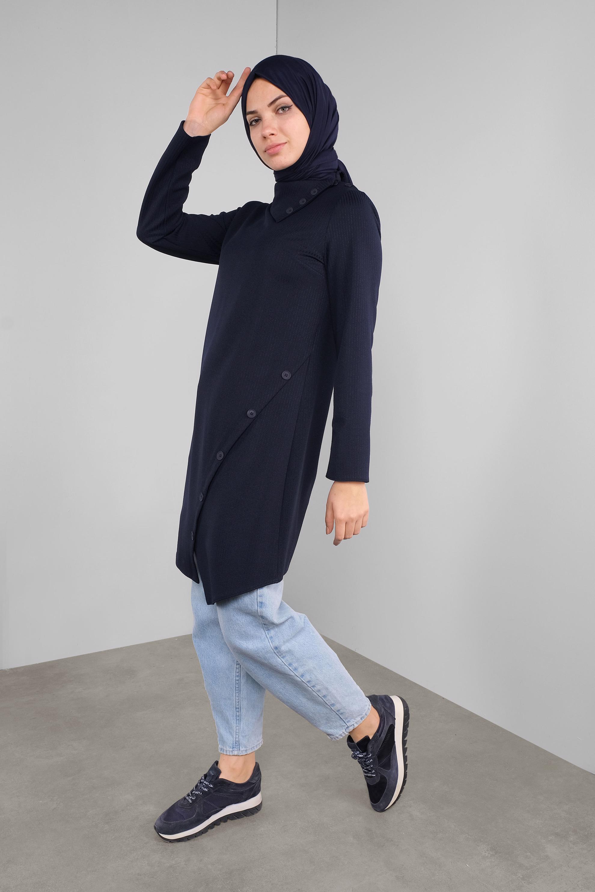 Tesettür giyim LACİVERT DÜĞME DETAYLI ASİMETRİK KESİM TUNİK 41312