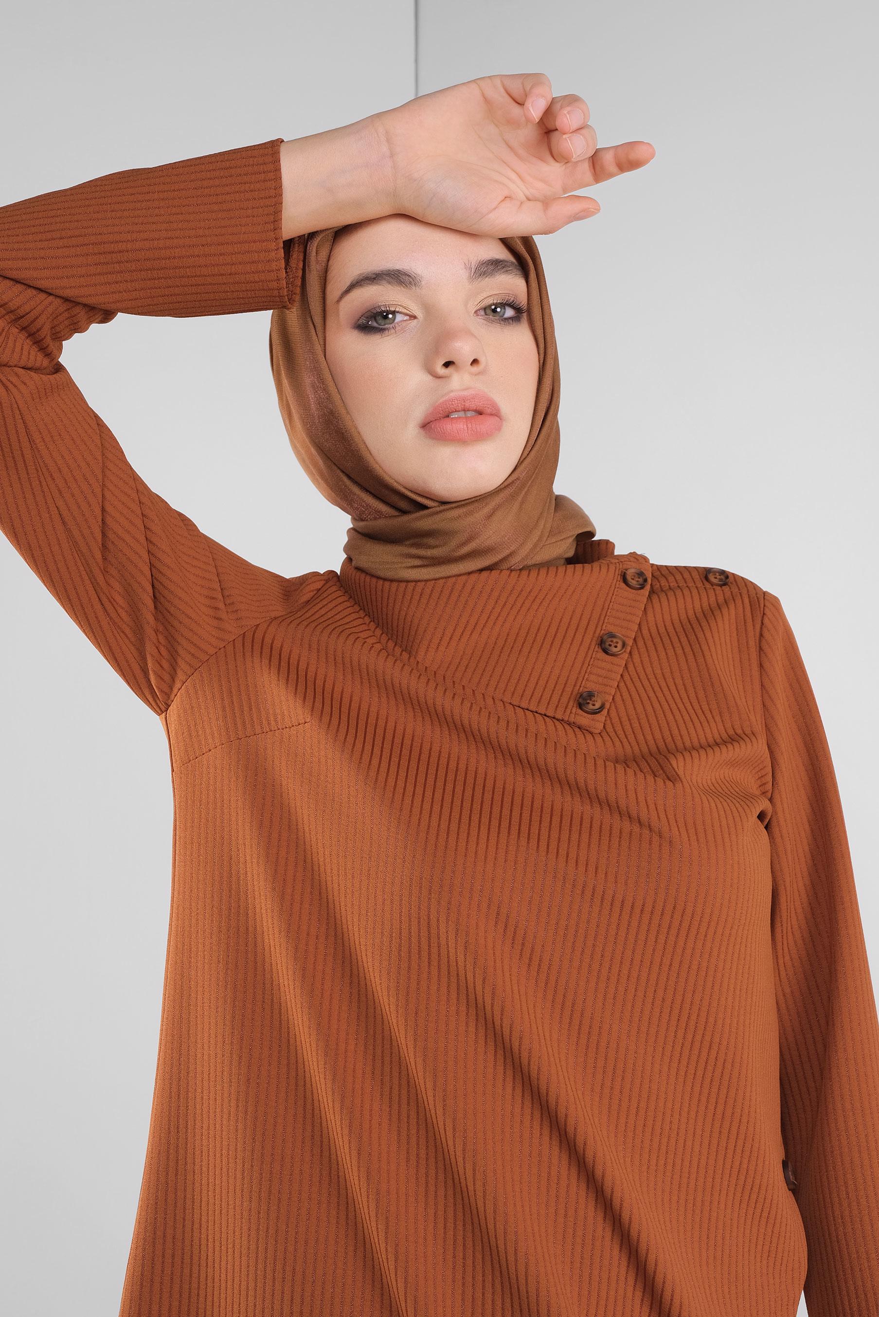 Tesettür giyim TABA DÜĞME DETAYLI ASİMETRİK KESİM TUNİK 41312