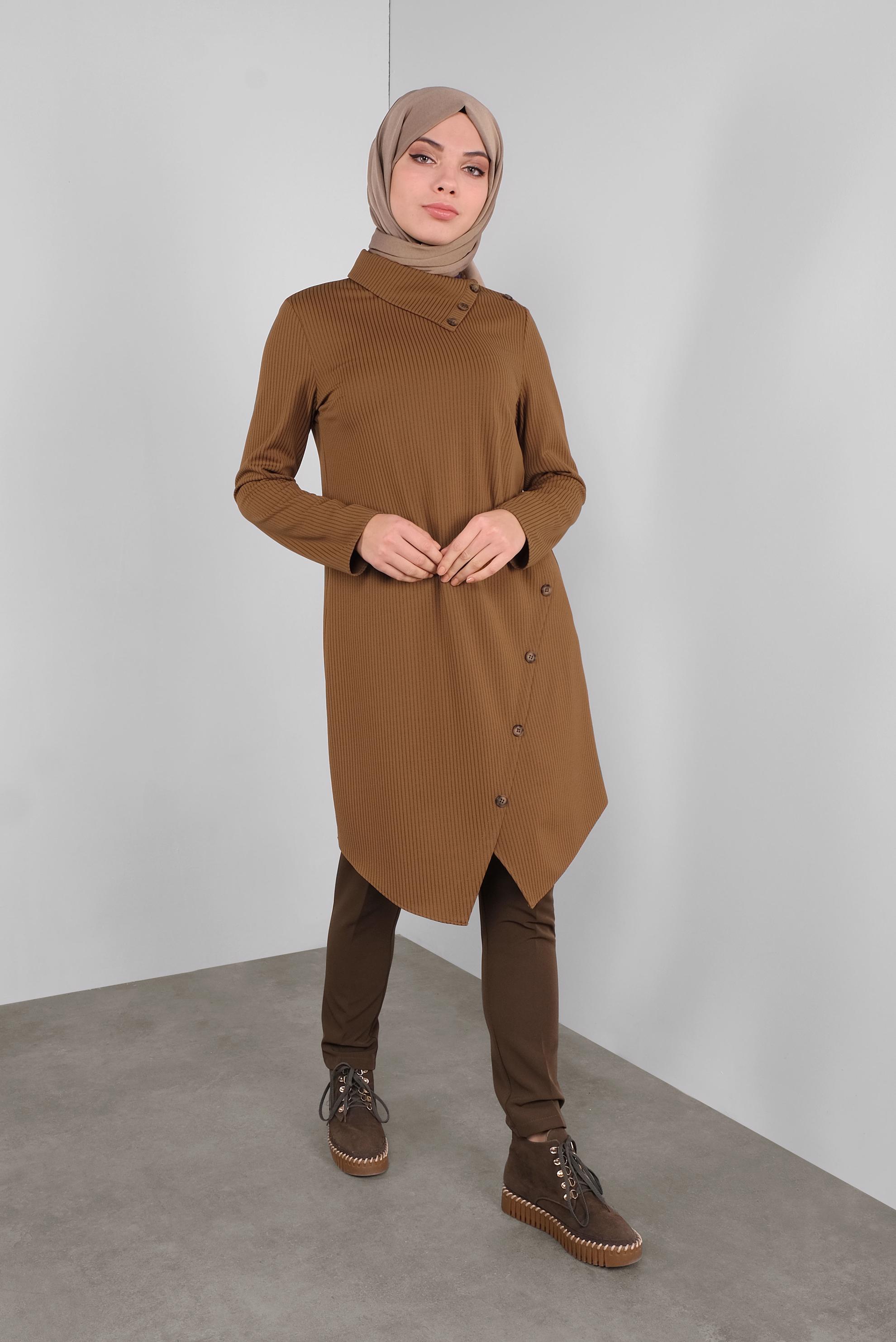 Tesettür giyim KAHVE DÜĞME DETAYLI ASİMETRİK KESİM TUNİK 41312