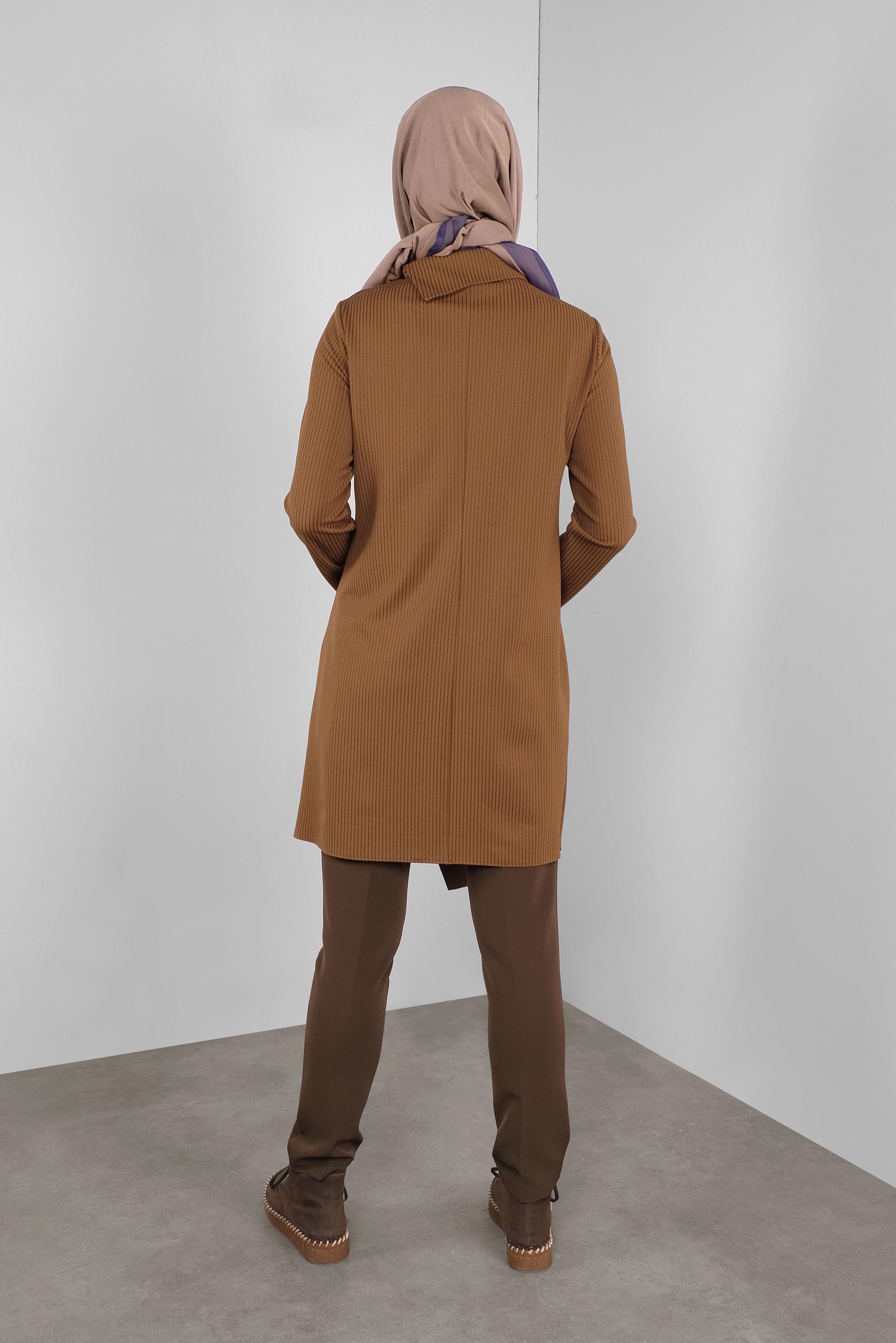 Tesettür giyim KAHVE DÜĞME DETAYLI ASİMETRİK KESİM TUNİK 41312