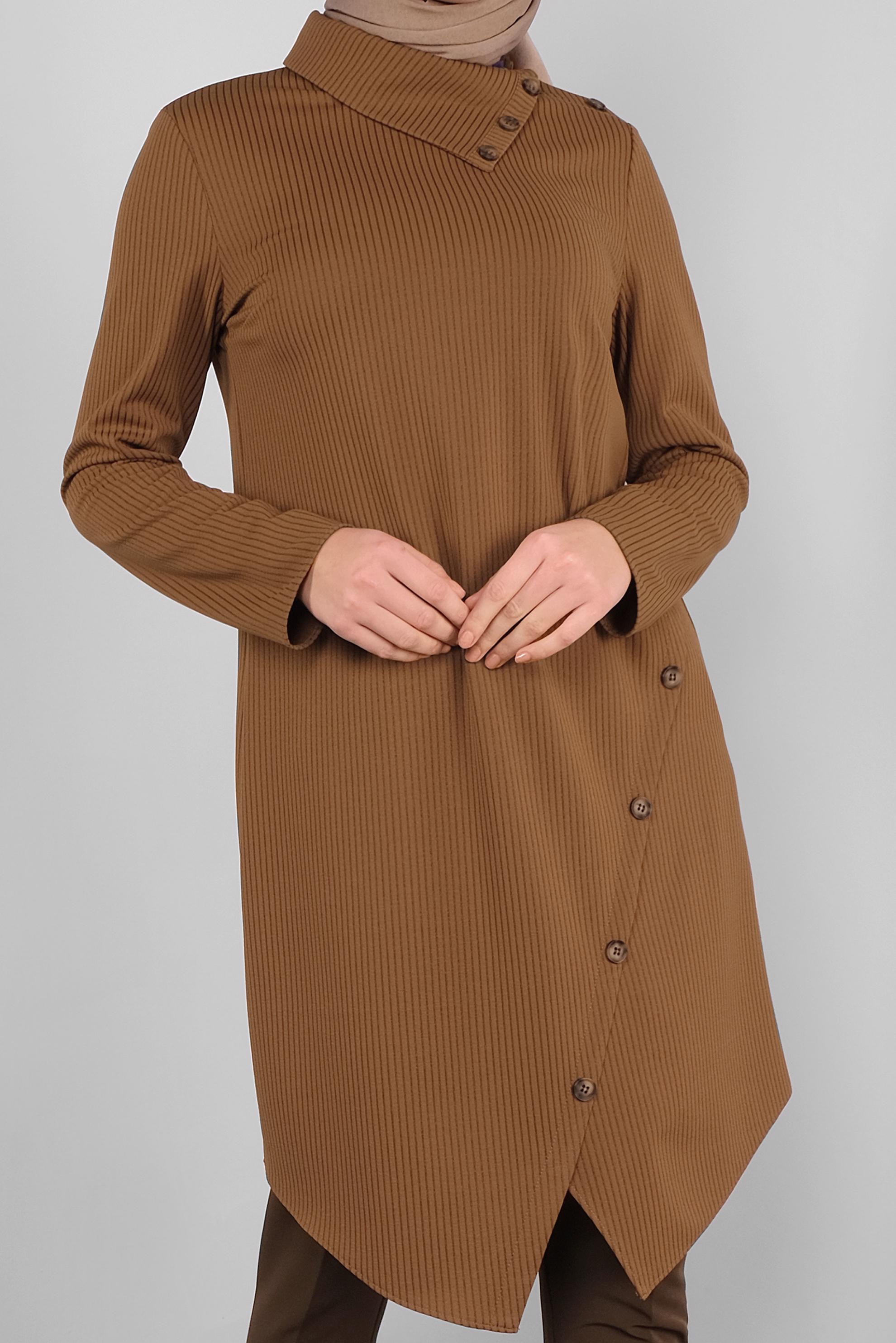 Tesettür giyim KAHVE DÜĞME DETAYLI ASİMETRİK KESİM TUNİK 41312