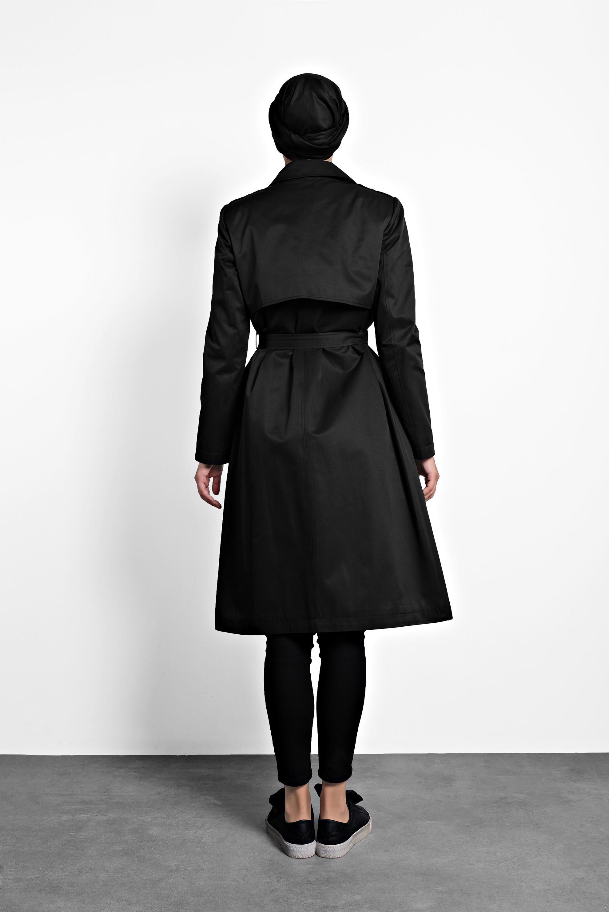 Tesettür giyim SİYAH BELİ KEMERLİ DÜĞMELİ TRENÇKOT 10011 