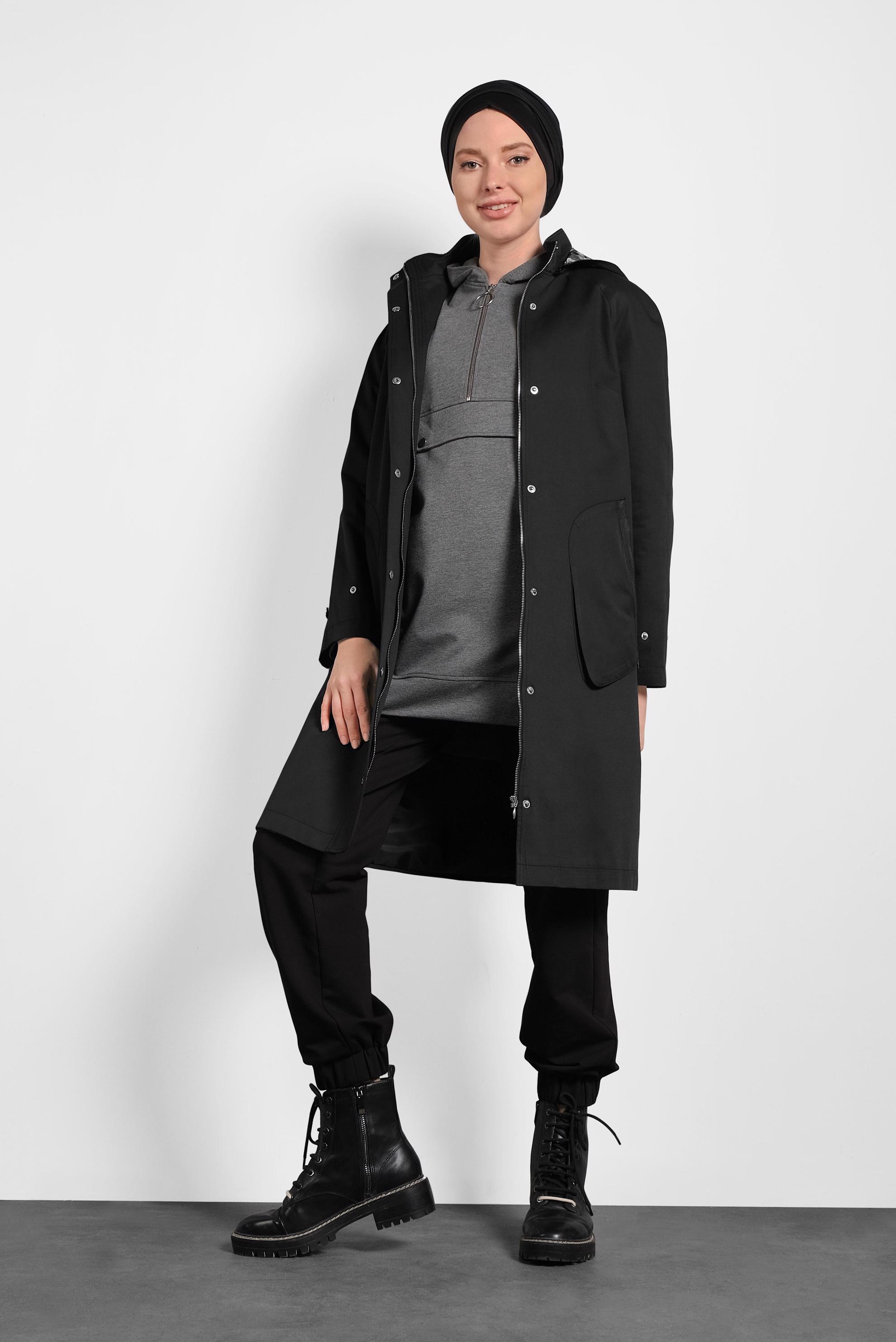 Tesettür giyim SİYAH KAPÜŞONLU SPOR TRENÇKOT 10012 