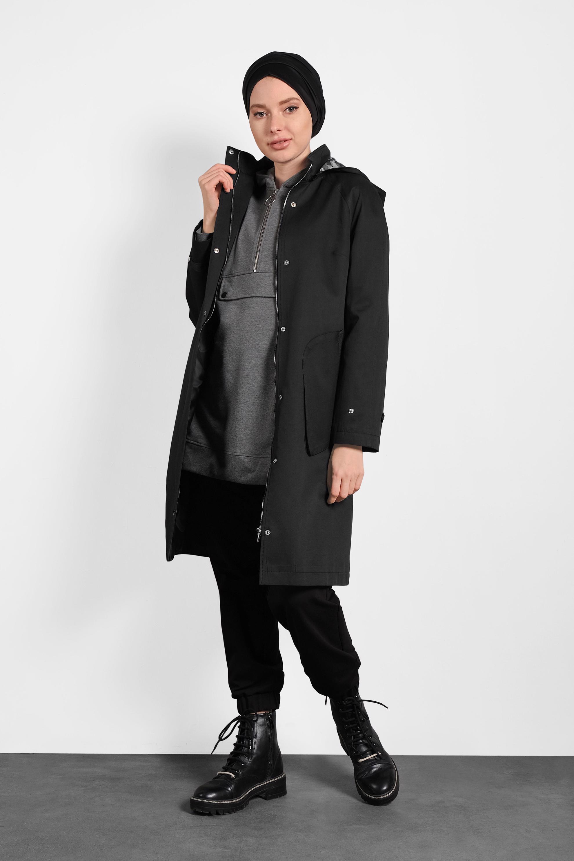 Tesettür giyim SİYAH KAPÜŞONLU SPOR TRENÇKOT 10012 