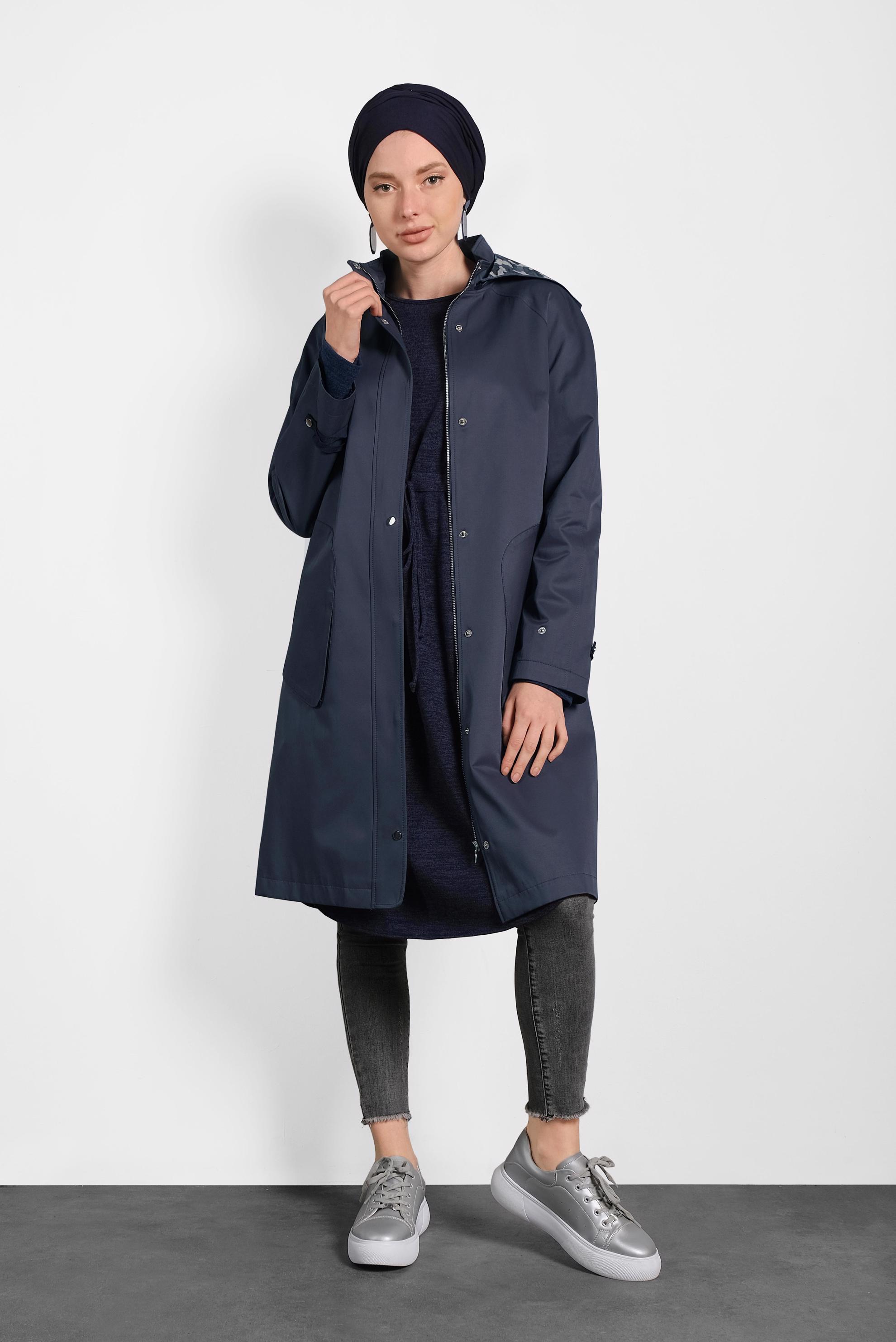 Tesettür giyim LACİVERT KAPÜŞONLU SPOR TRENÇKOT 10012 