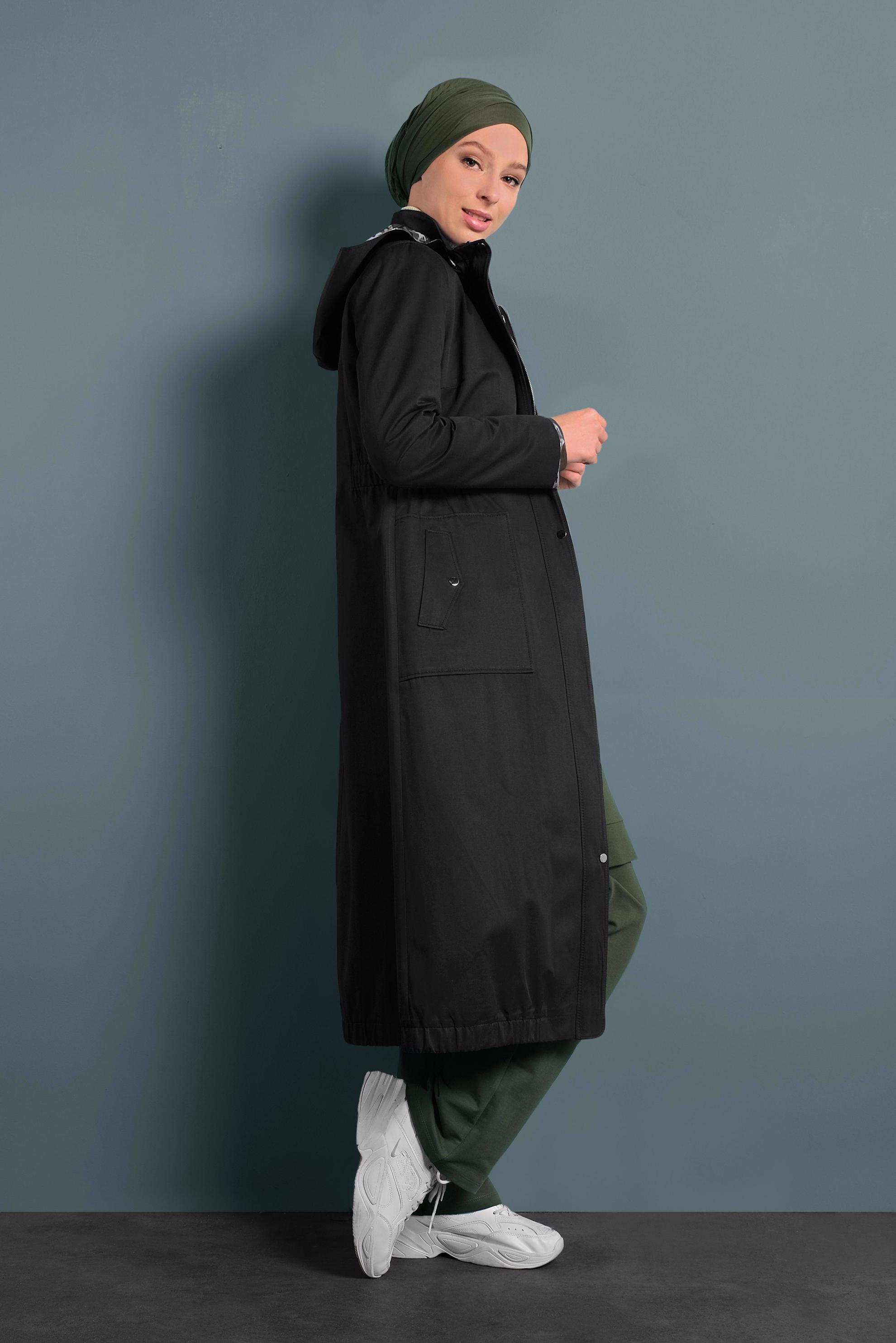 Tesettür giyim SİYAH KAPÜŞONLU TRENÇKOT 10014 