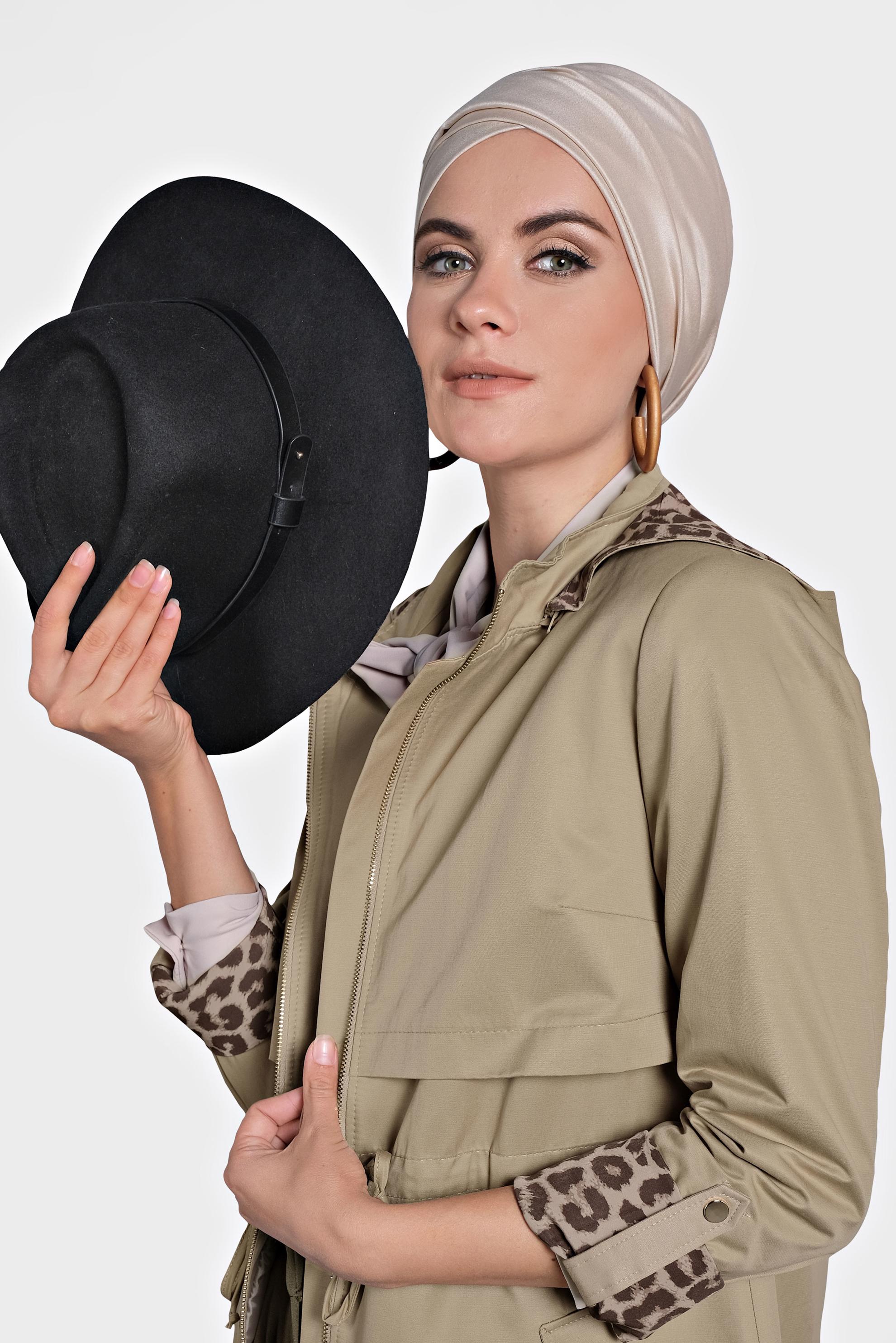 Tesettür giyim KAHVE BELİ BÜZGÜLÜ FERMUARLI LEOPAR DESENLİ TRENÇKOT 10124 