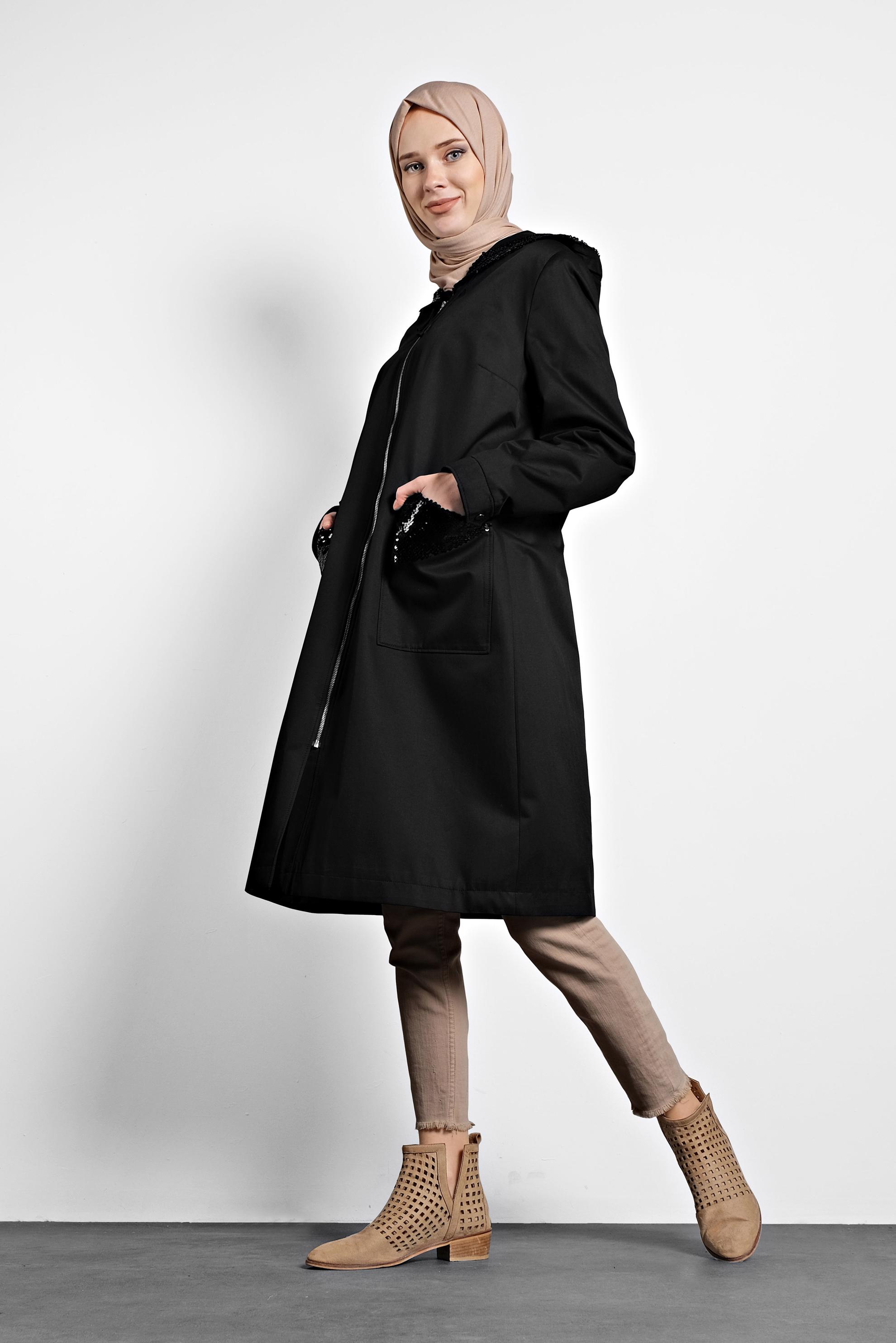 Tesettür giyim SİYAH CEPLERİ PULLU KAPÜŞONLU TRENÇKOT 10125 