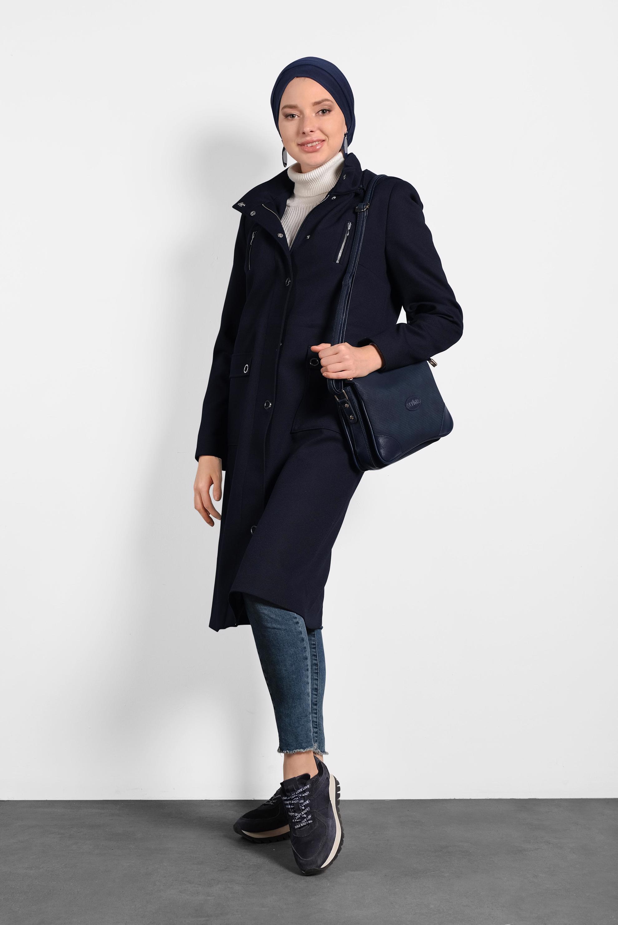 Tesettür giyim LACİVERT KAPÜŞONLU TRENÇKOT 10134 