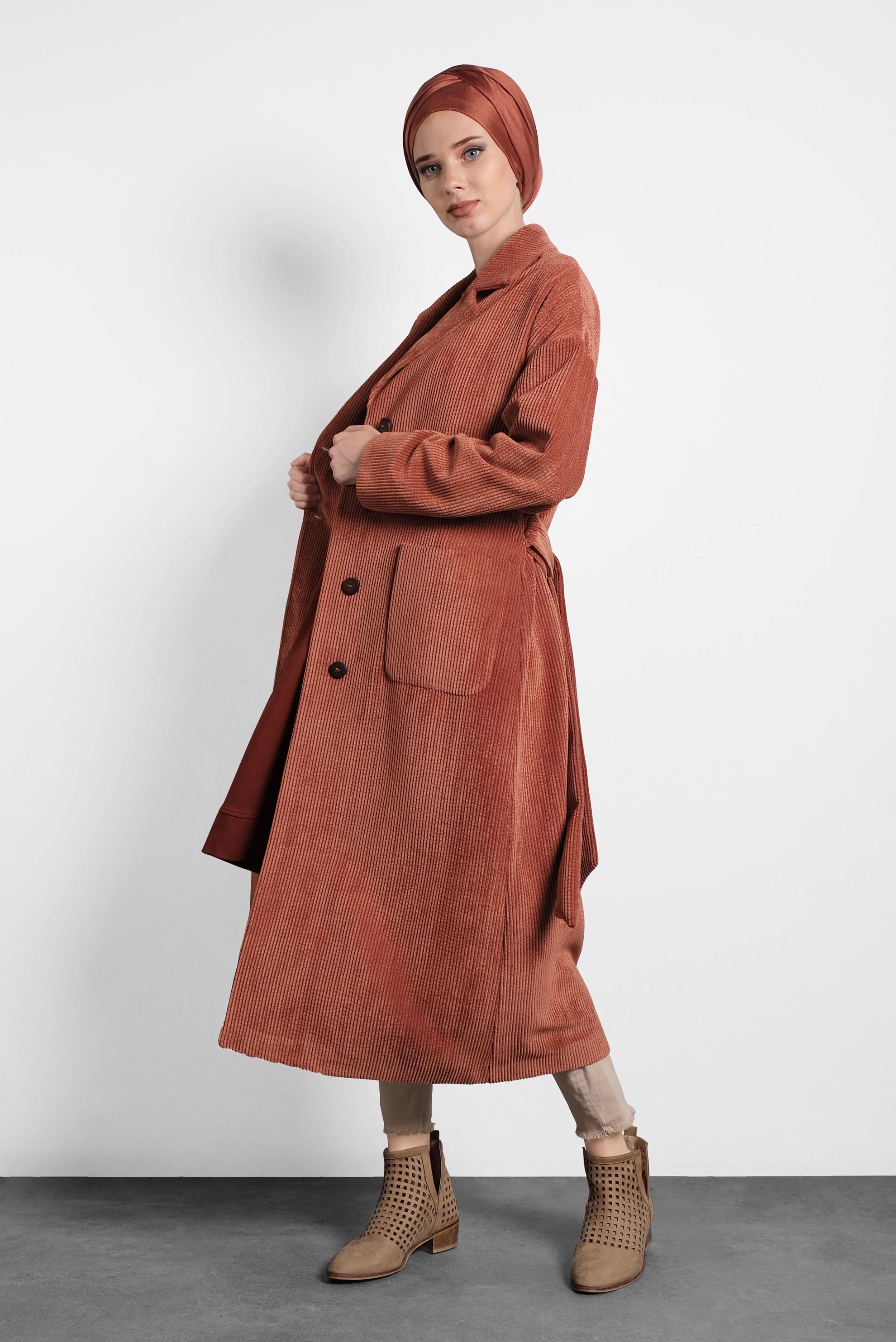 Tesettür giyim TURUNCU DÜĞMELİ KUŞAKLI KADİFE TRENÇKOT 10139