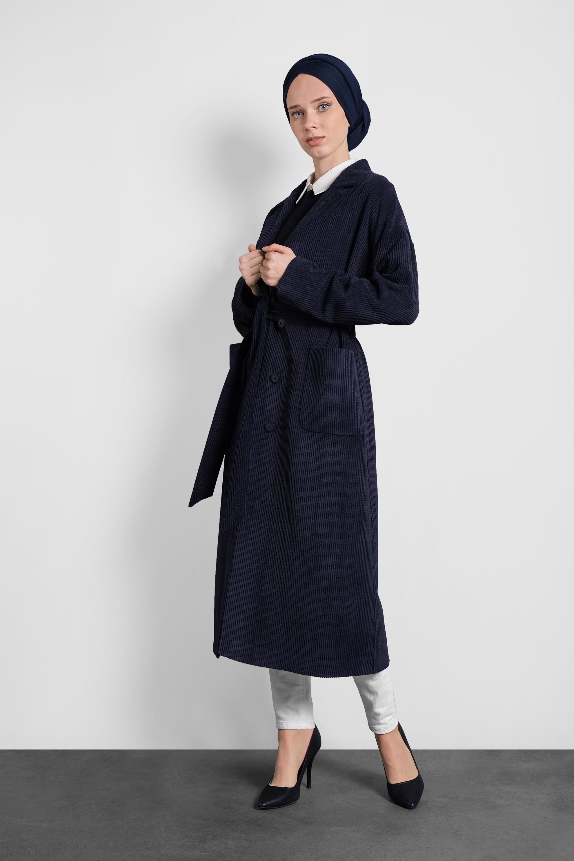 Tesettür giyim LACİVERT DÜĞMELİ KUŞAKLI KADİFE TRENÇKOT 10139