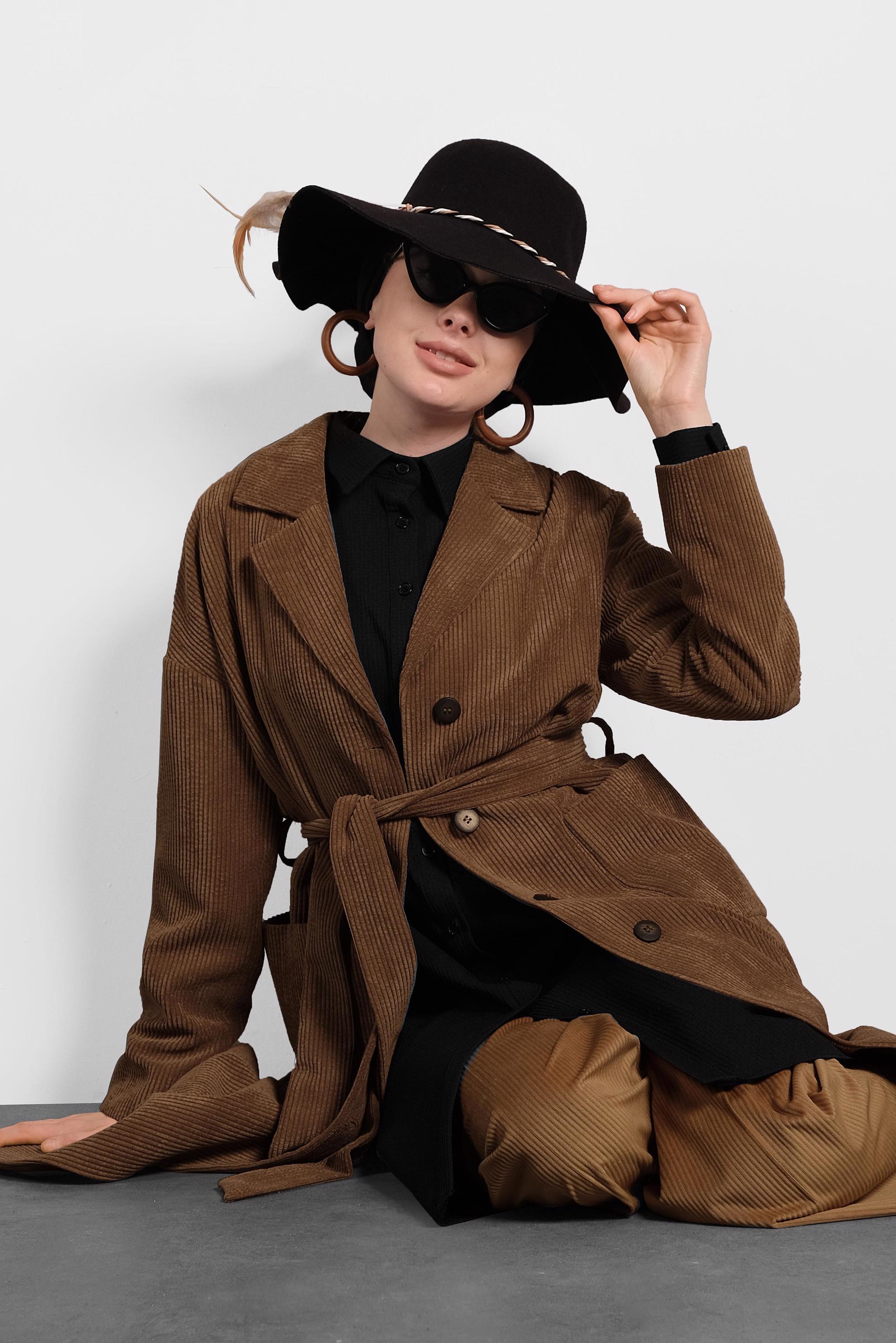 Tesettür giyim TABA DÜĞMELİ KUŞAKLI KADİFE TRENÇKOT 10139