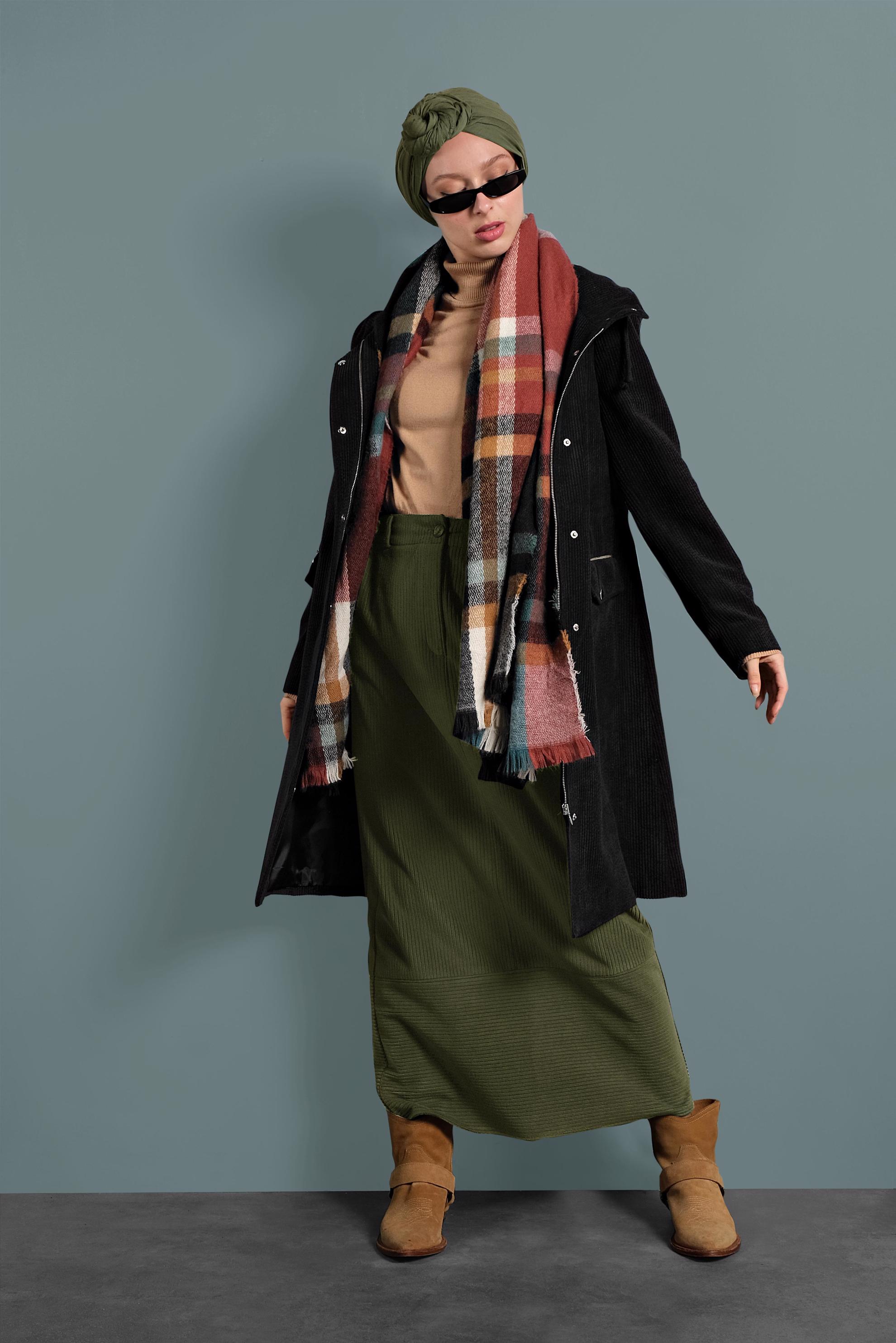 Tesettür giyim SİYAH FİTİLLİ KADİFE CEPLİ TRENÇKOT 10141