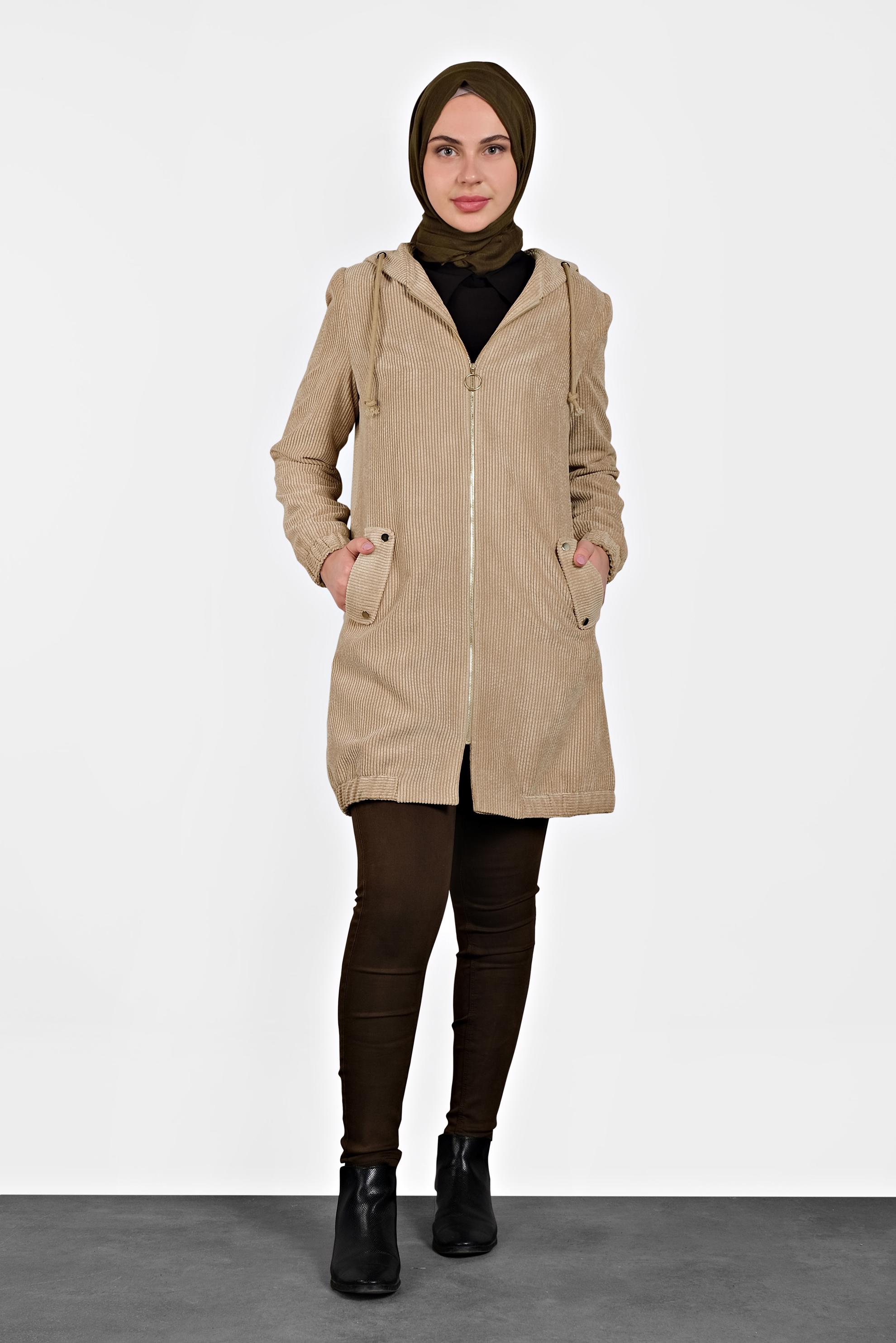 Tesettür giyim BEJ FİTİLLİ KADİFE KAPÜŞONLU TRENÇKOT 10142