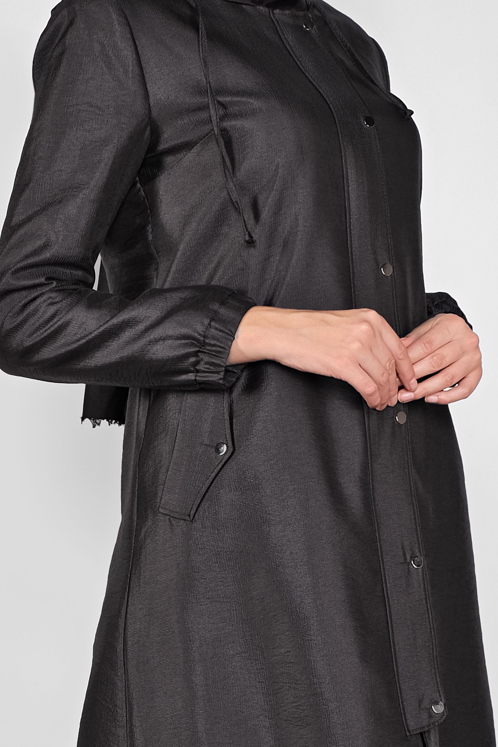 Tesettür giyim SİYAH BÜZGÜLÜ KAPÜŞONLU  TRENÇKOT 10173 