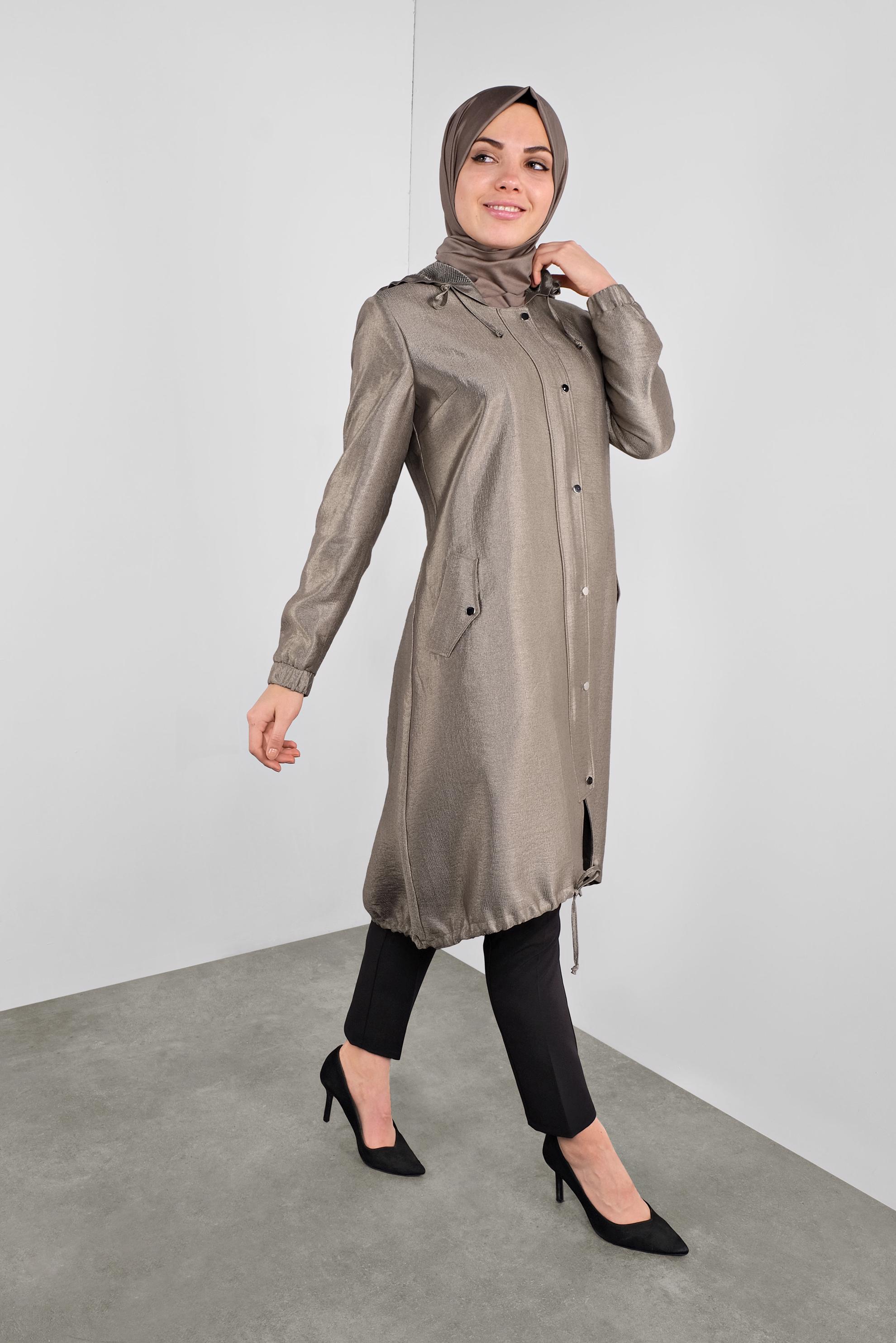 Tesettür giyim VİZON BÜZGÜLÜ KAPÜŞONLU  TRENÇKOT 10173 