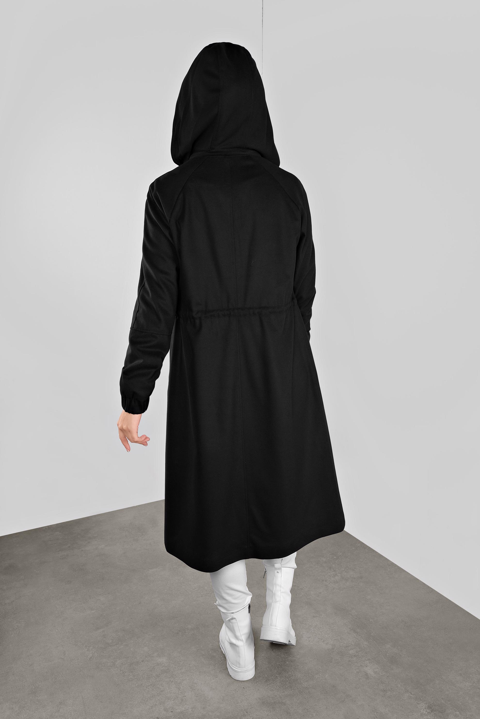 Tesettür giyim SİYAH BELİ BÜZGÜLÜ KAPÜŞONLU TRENÇKOT 10289 