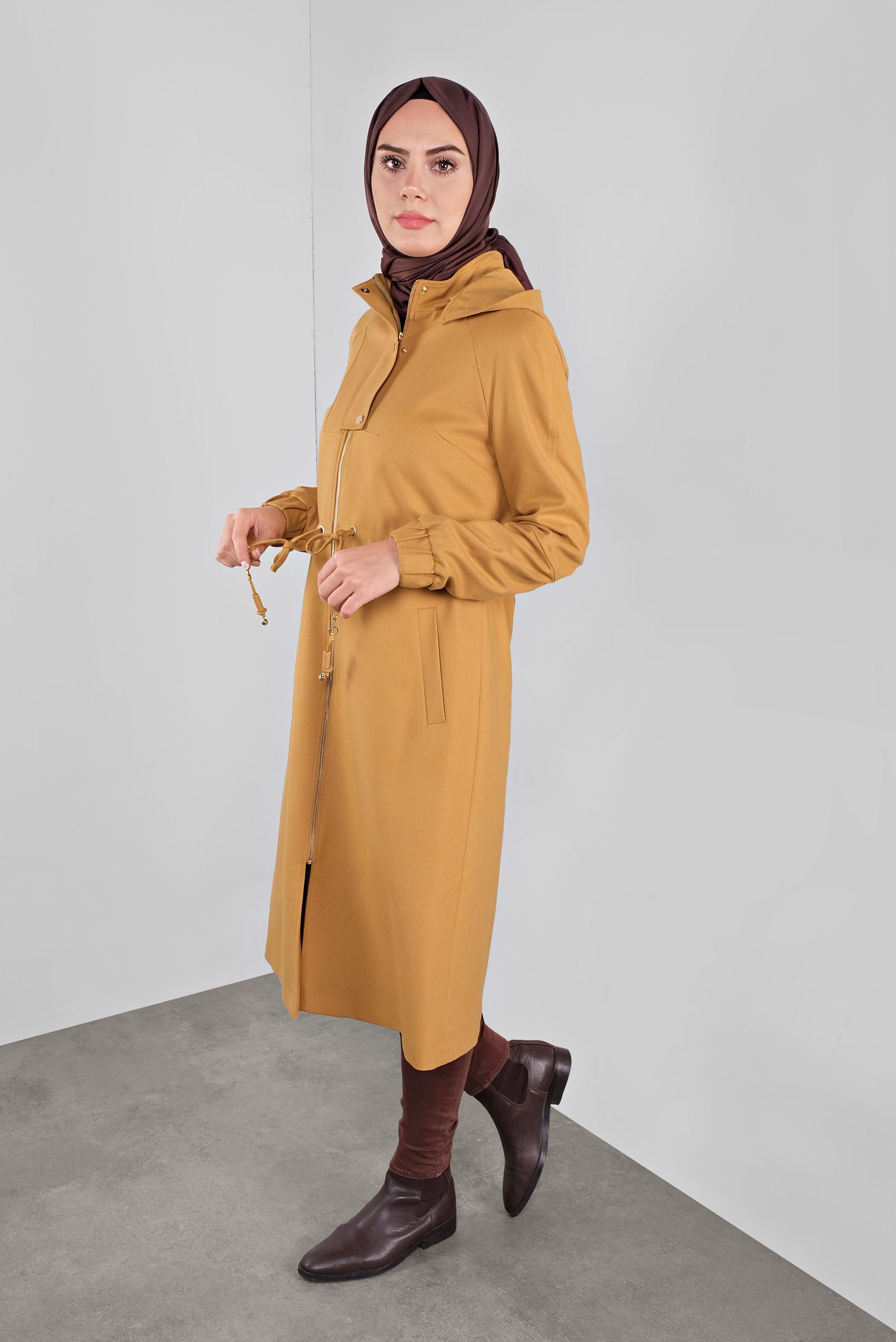 Tesettür giyim TURUNCU BELİ BÜZGÜLÜ KAPÜŞONLU TRENÇKOT 10289 