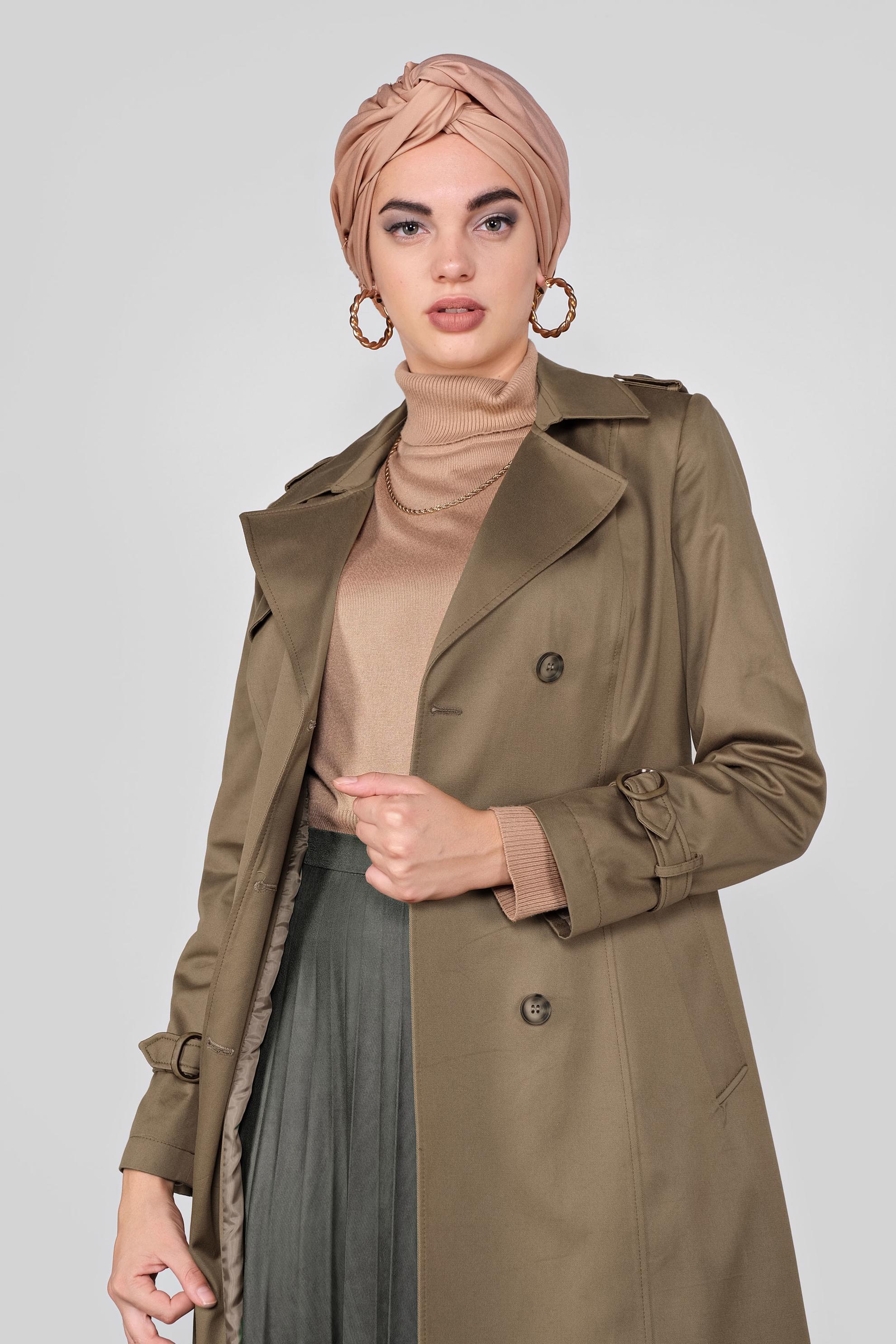 Tesettür giyim YEŞİL DÜĞMELİ KRUVAZE YAKA TRENÇKOT 10306 