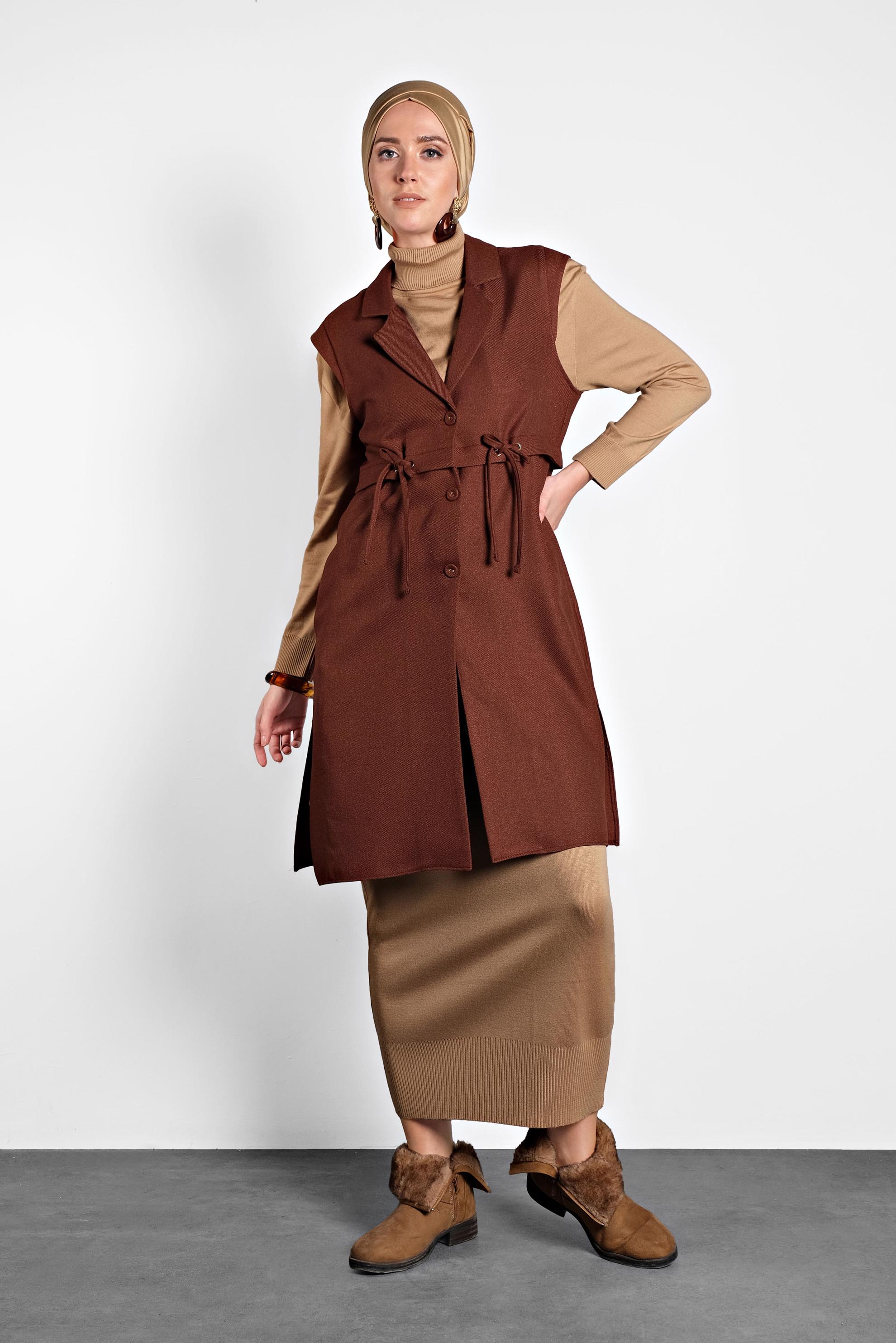 Tesettür giyim KAHVE BAĞCIKLI DÜĞMELİ YELEK 40121