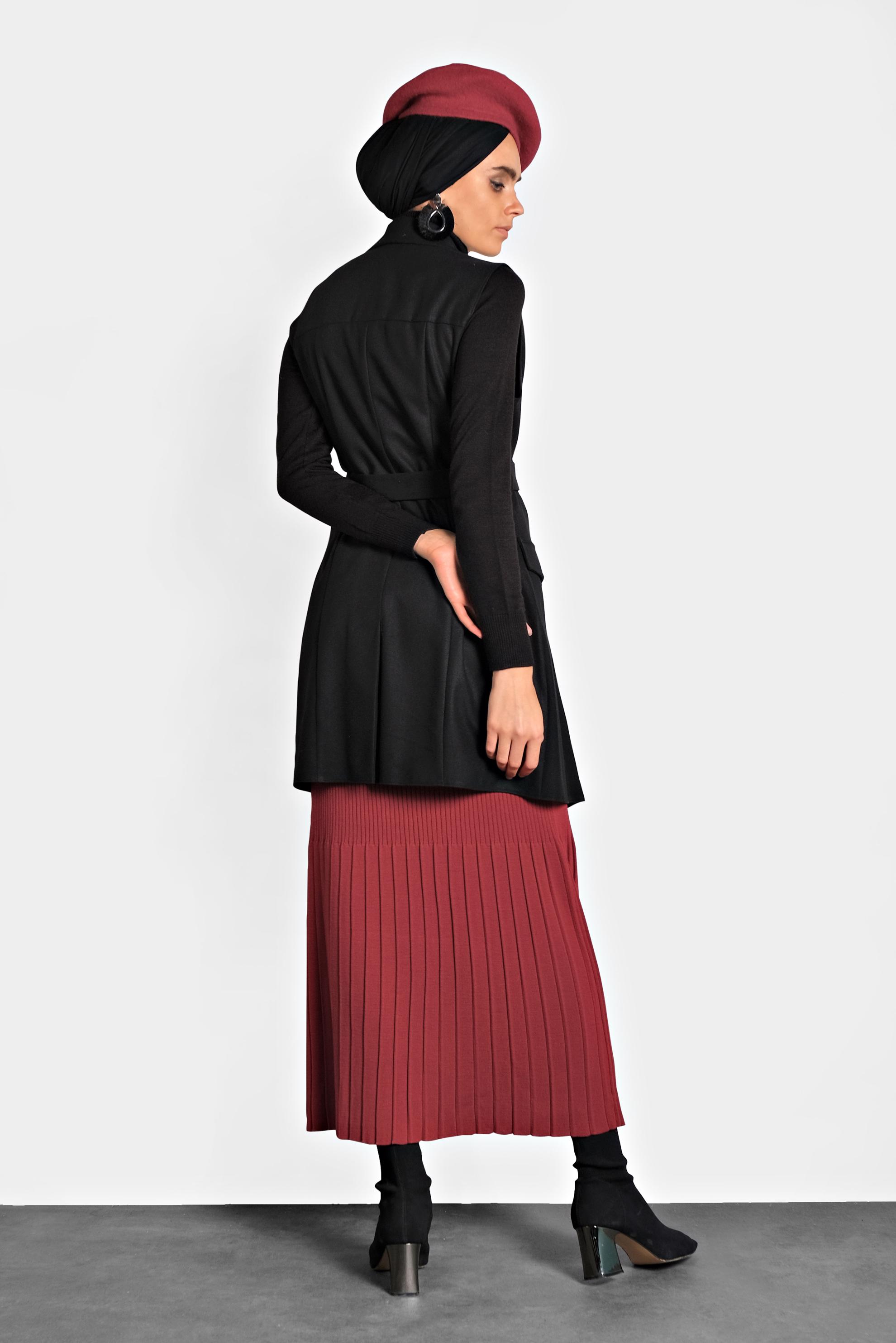 Tesettür giyim SİYAH DÜĞMELİ KEMERLİ YELEK 40122 