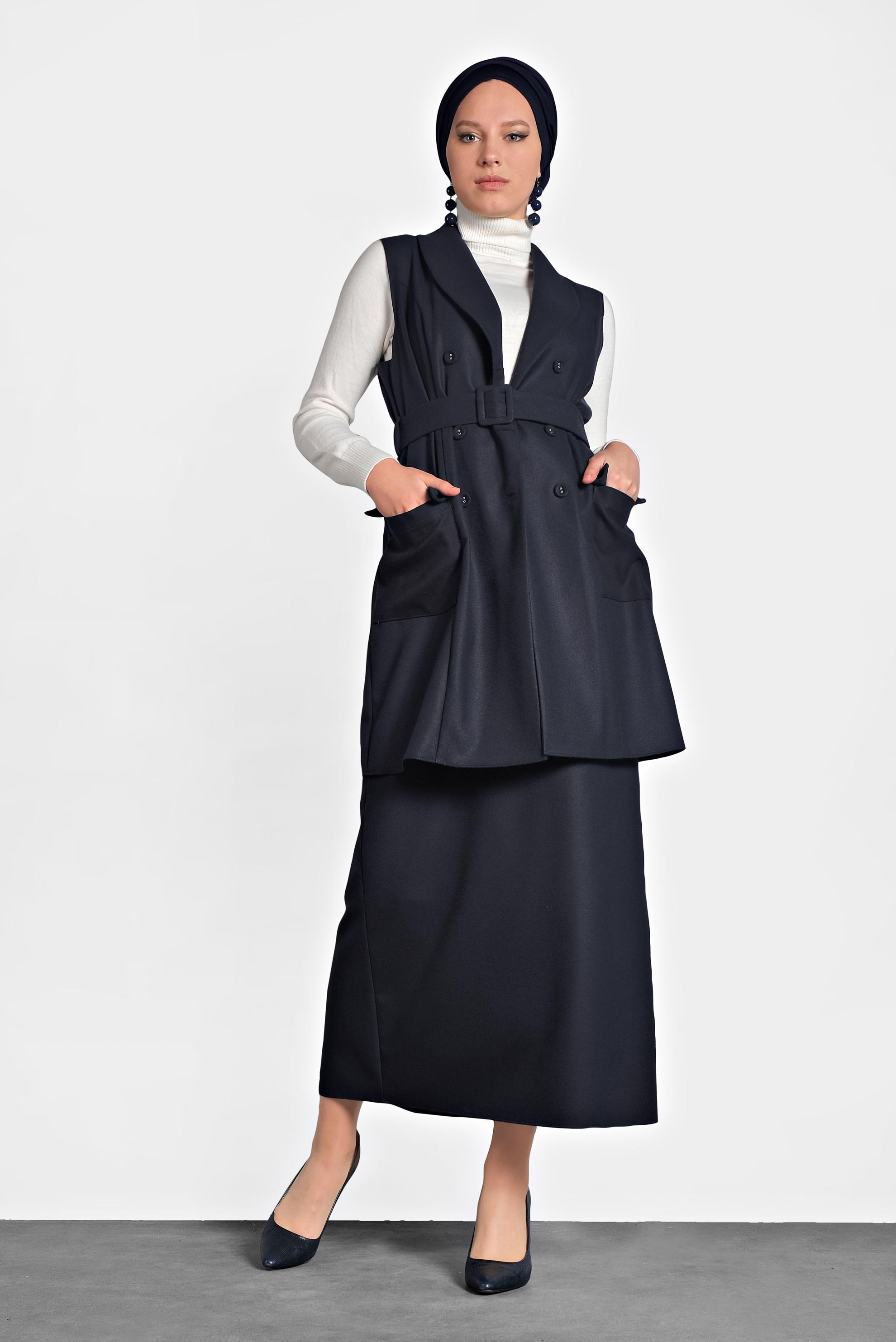 Tesettür giyim LACİVERT DÜĞMELİ KEMERLİ YELEK 40122 