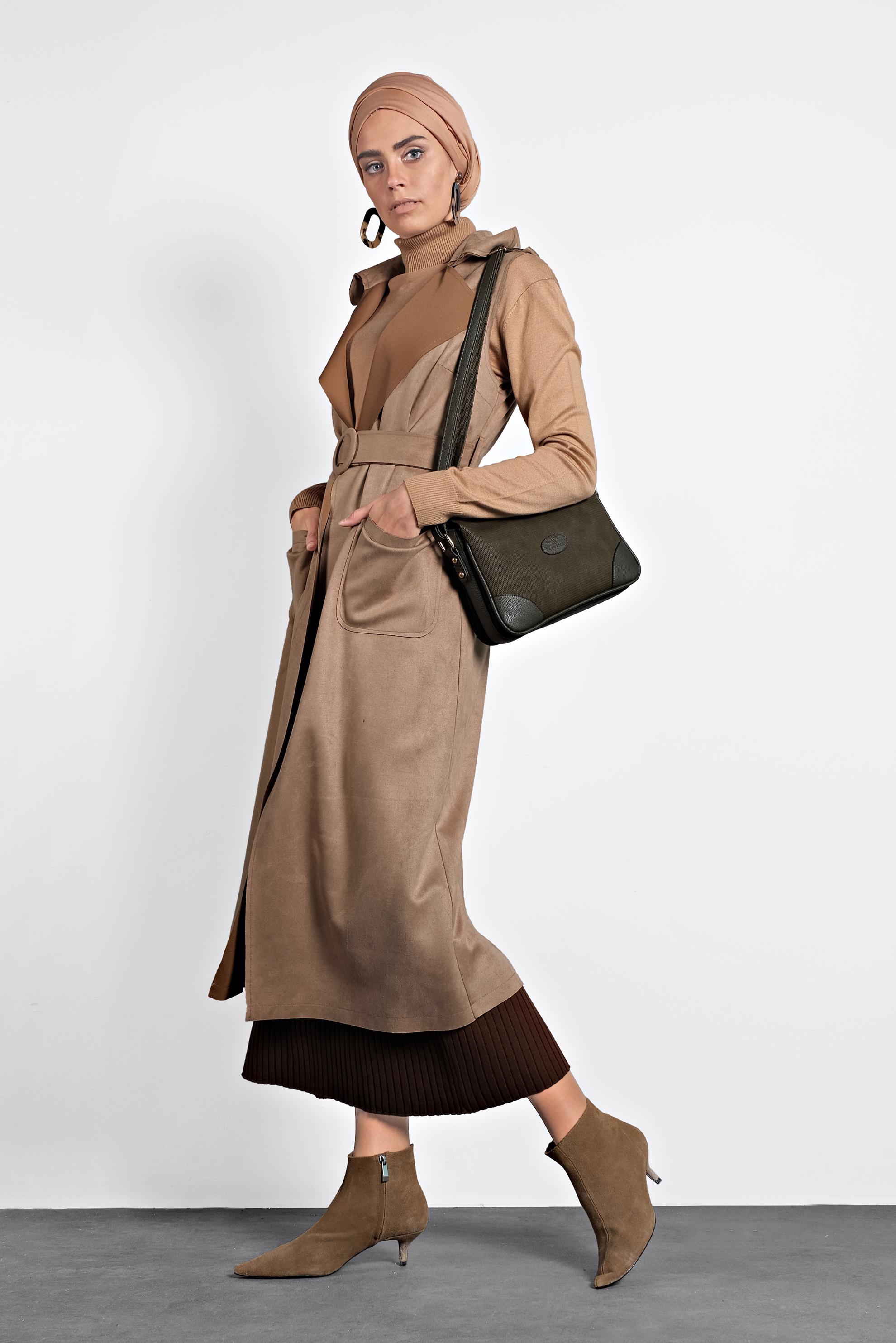 Tesettür giyim BEJ KEMERLİ CEPLİ SÜET YELEK 40241