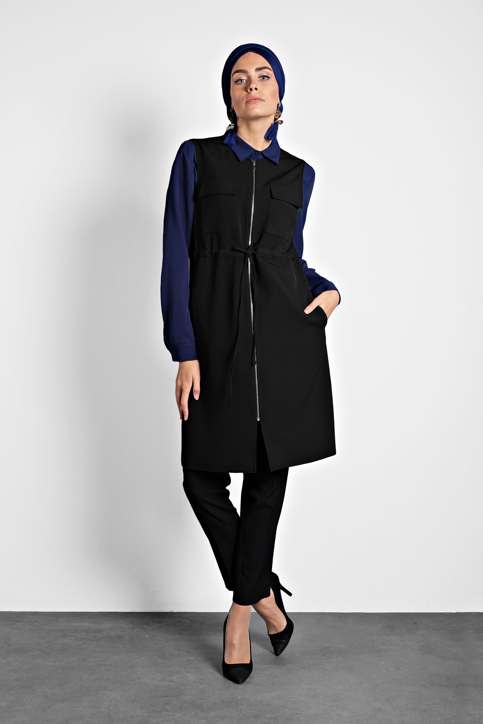 Tesettür giyim SİYAH BİSİKLET YAKA BELİ LASTİKLİ FERMUARLI YELEK 40247